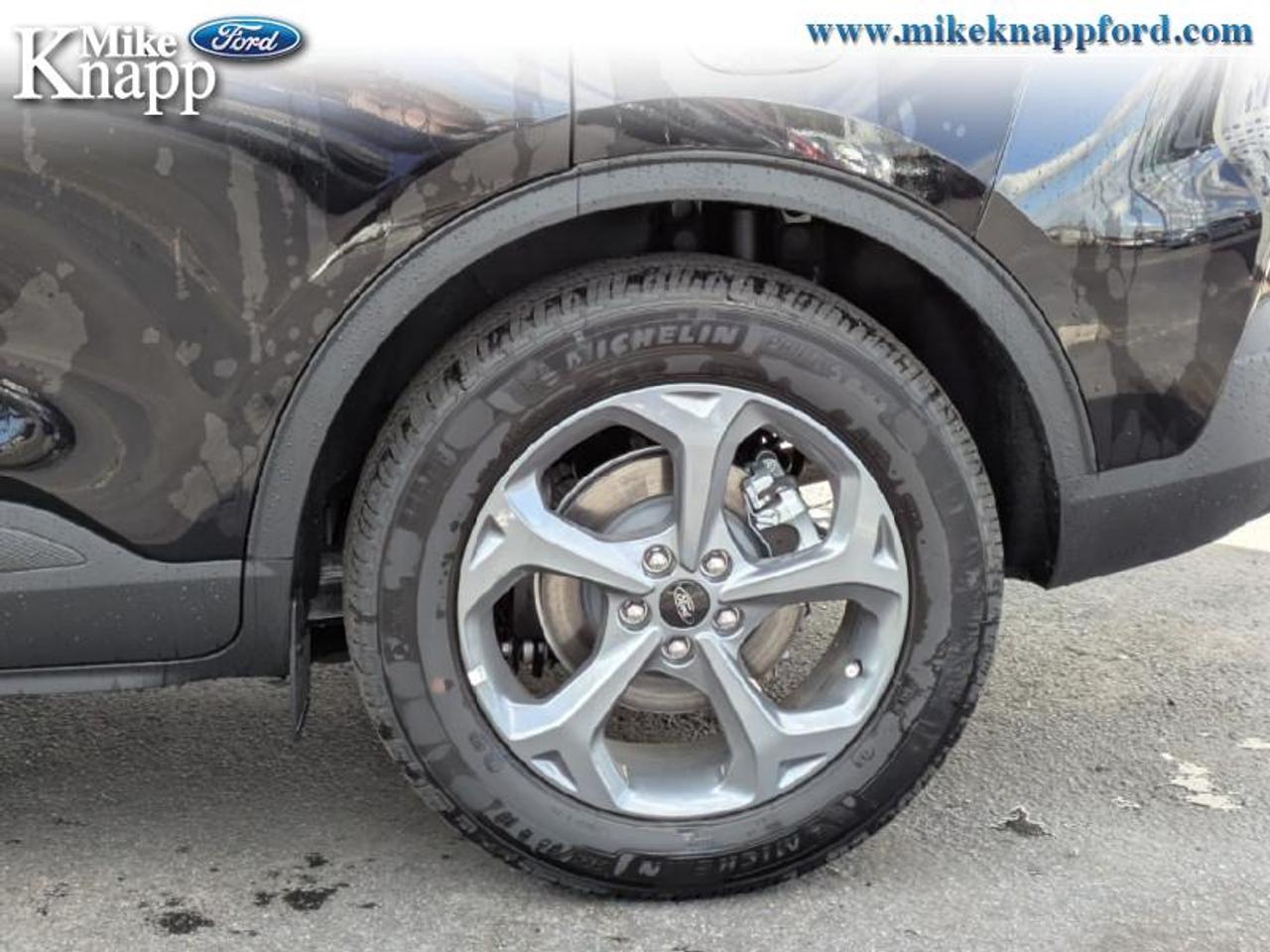 2025 Ford Escape ST-Line Photo