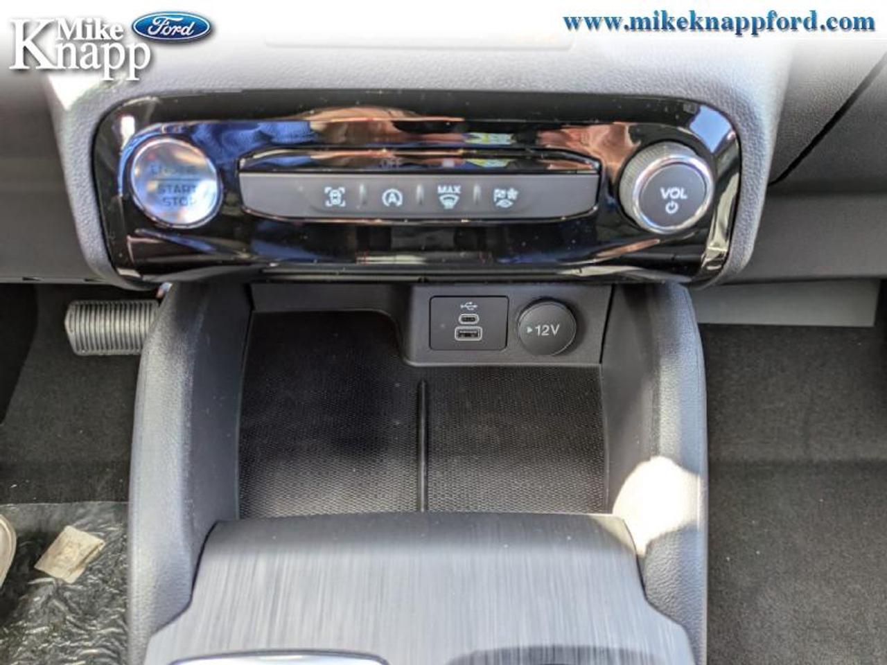 2025 Ford Escape ST-Line Photo