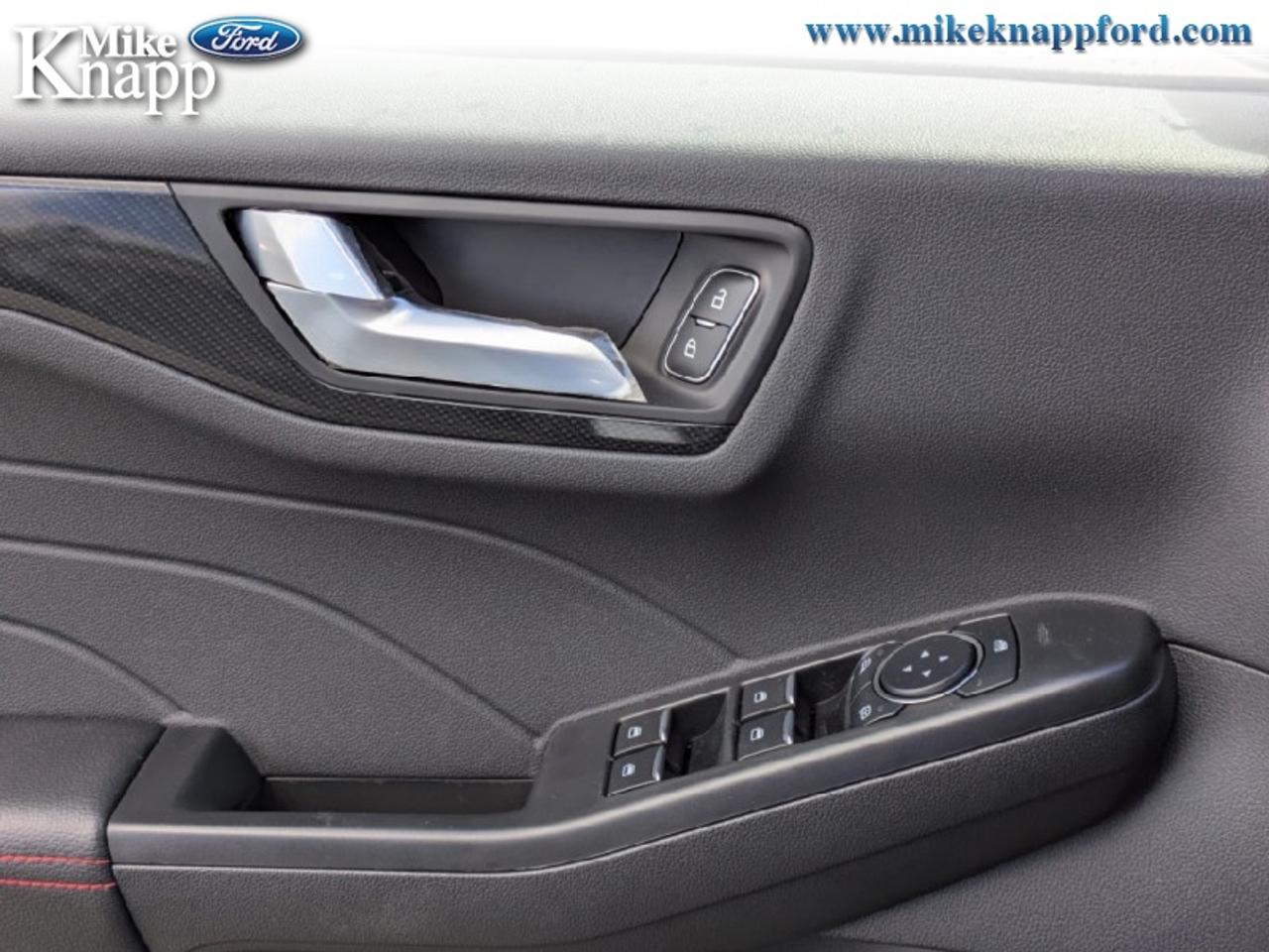 2025 Ford Escape ST-Line Photo