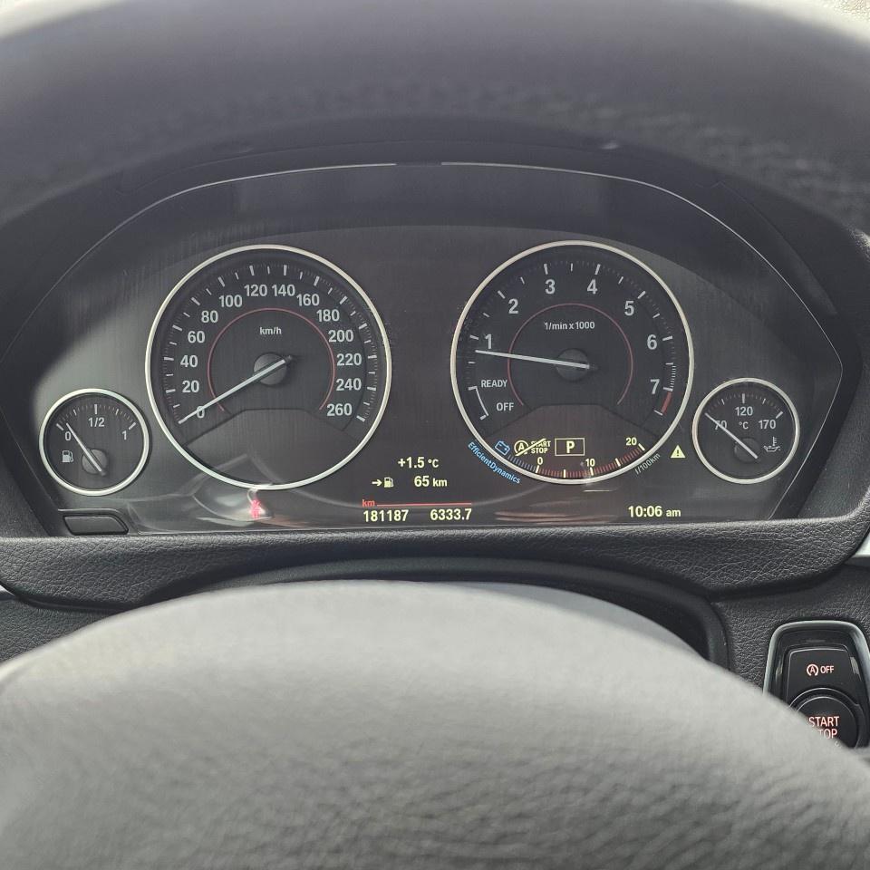 2017 BMW 3 Series 4dr Sdn 330i xDrive AWD Photo