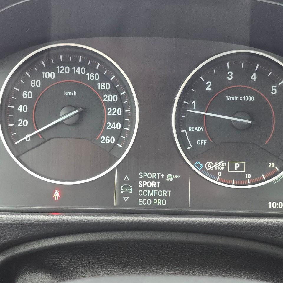 2017 BMW 3 Series 4dr Sdn 330i xDrive AWD Photo