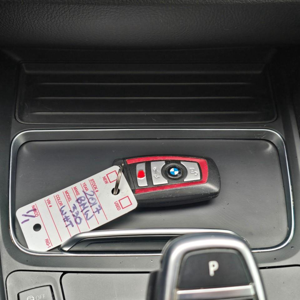 2017 BMW 3 Series 4dr Sdn 330i xDrive AWD Photo