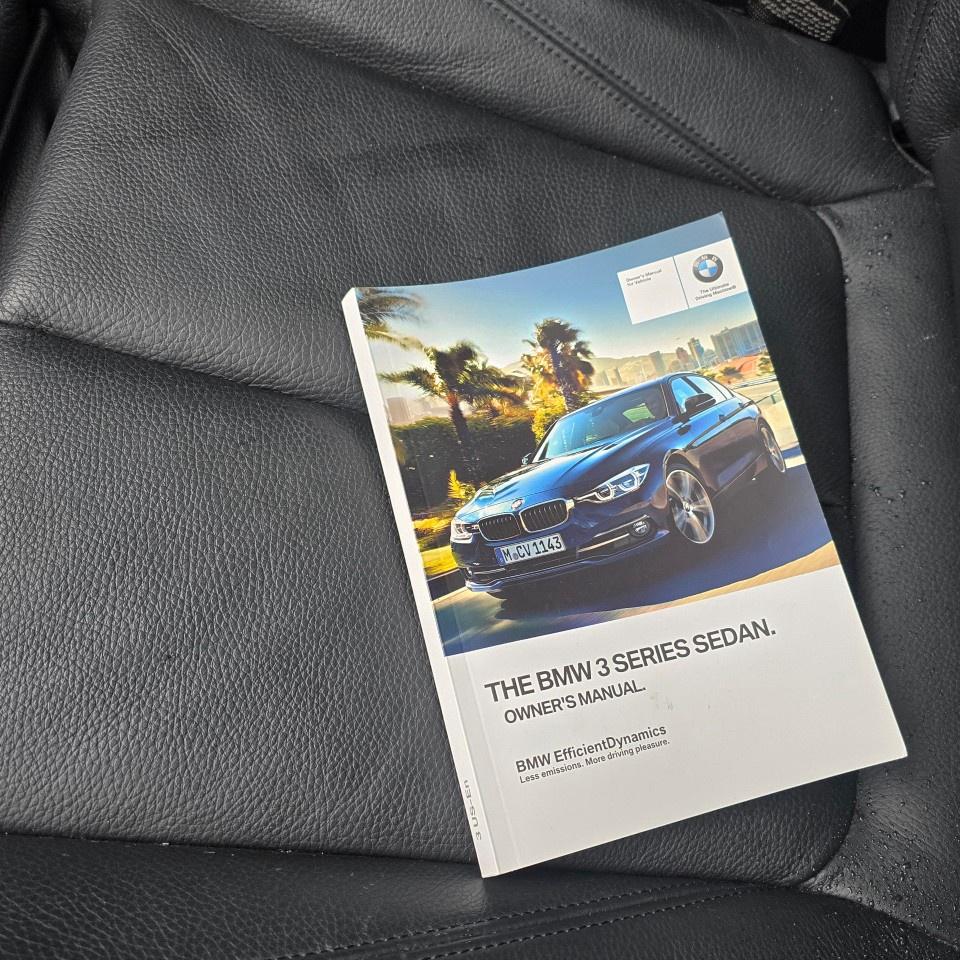 2017 BMW 3 Series 4dr Sdn 330i xDrive AWD Photo