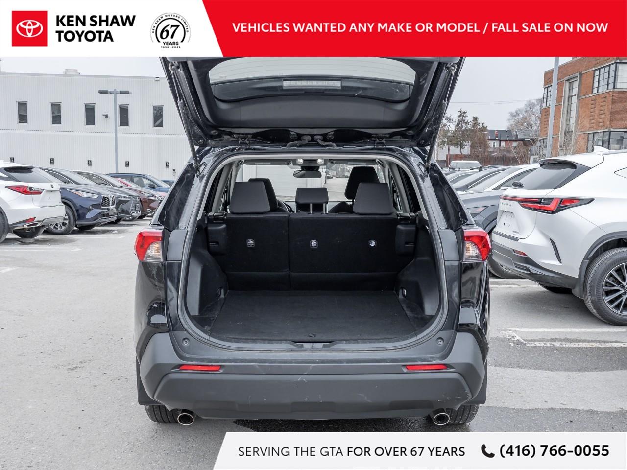 2023 Toyota RAV4 LE 4dr All-wheel Drive Photo