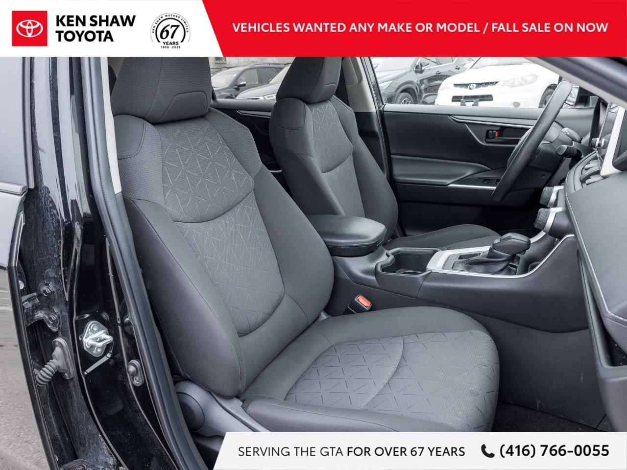 2023 Toyota RAV4 LE 4dr All-wheel Drive Photo