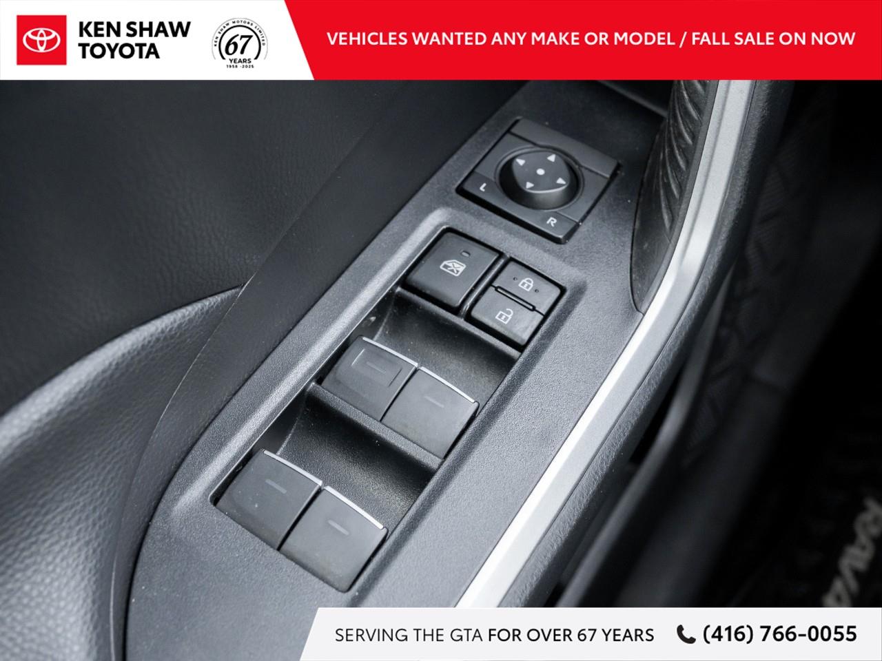 2022 Toyota RAV4 XLE 4dr All-wheel Drive Photo