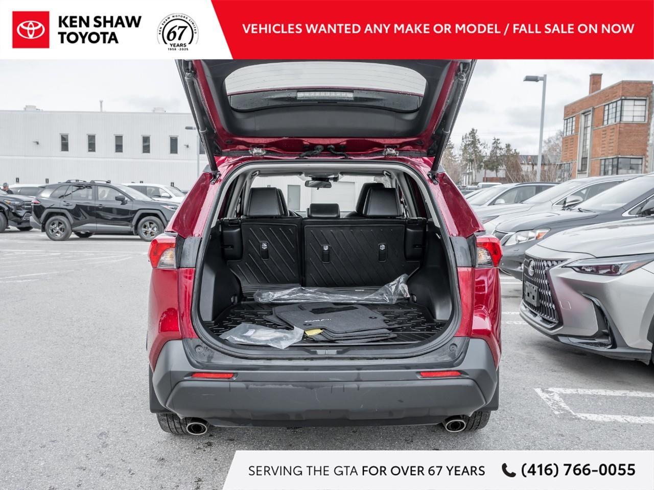 2022 Toyota RAV4 XLE 4dr All-wheel Drive Photo
