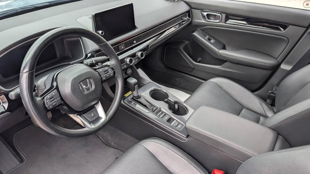 2022 Honda Civic Touring 4dr Sedan Photo