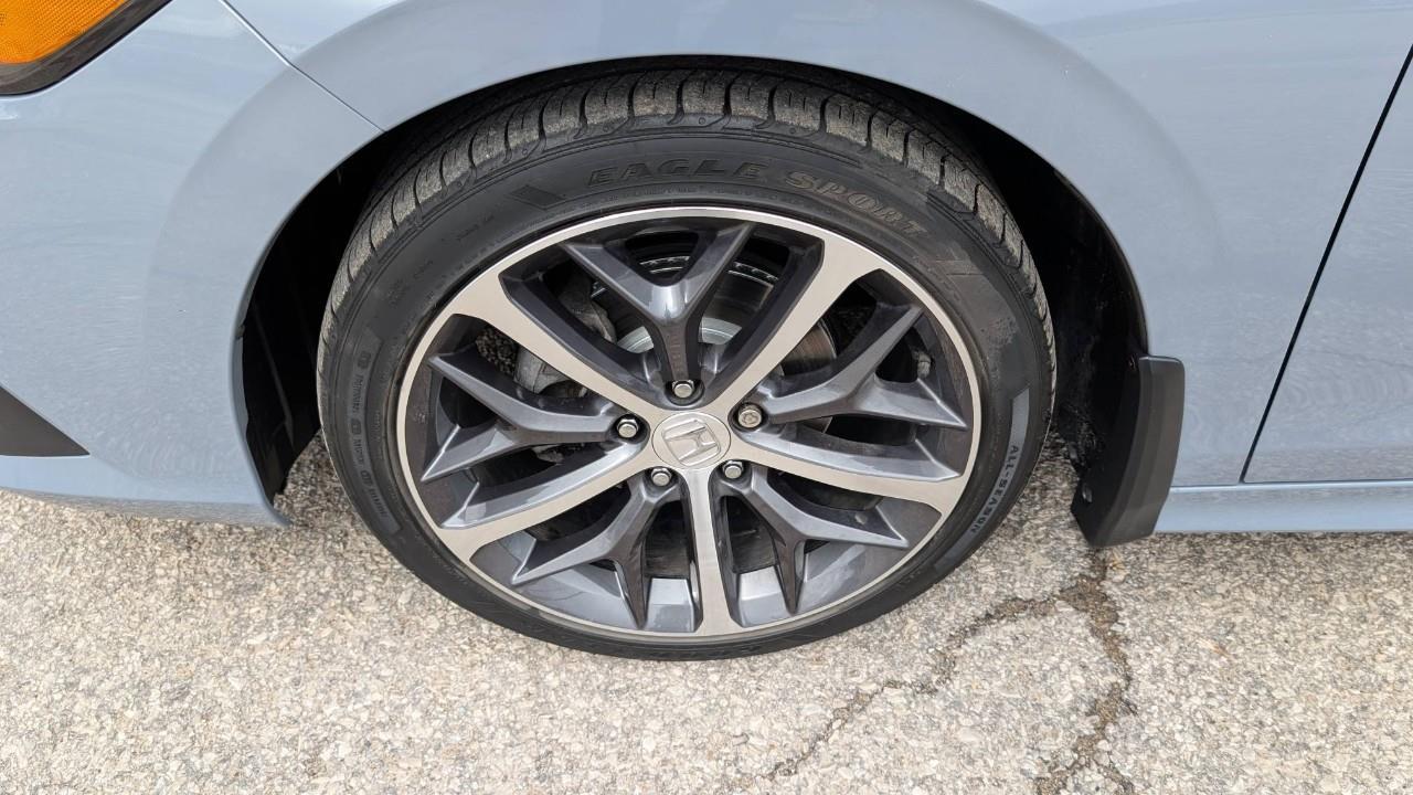 2022 Honda Civic Touring 4dr Sedan Photo