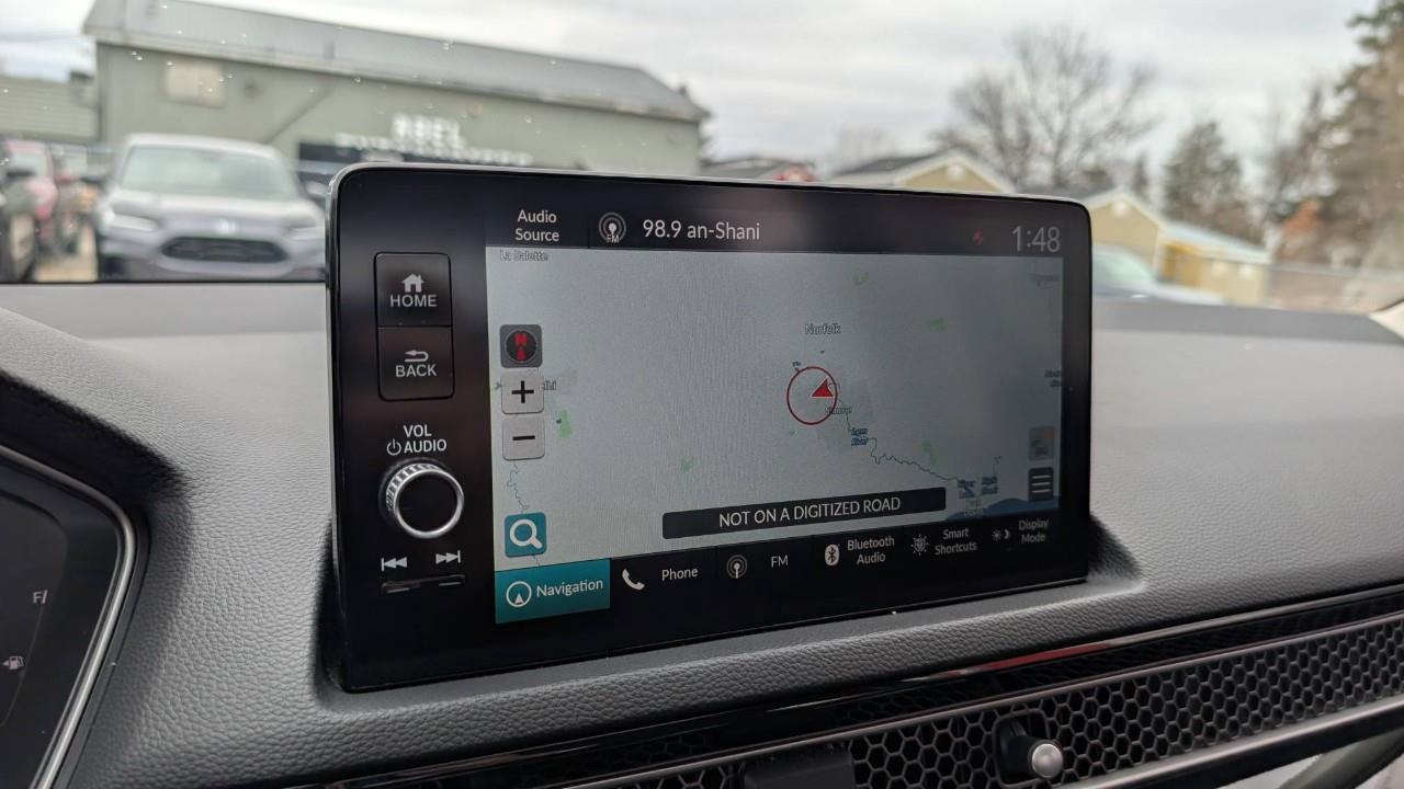 2022 Honda Civic Touring 4dr Sedan Photo