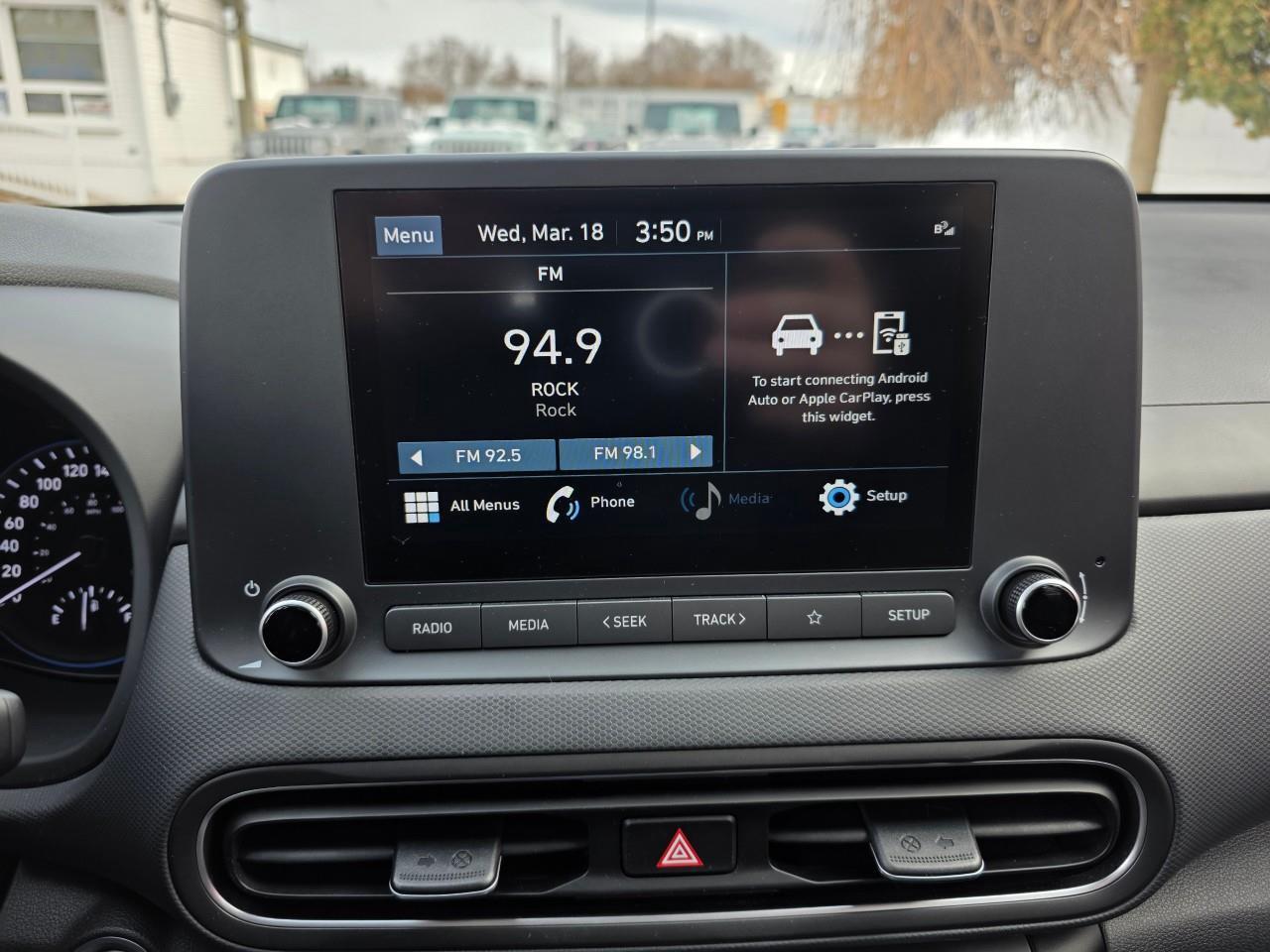 2022 Hyundai KONA 2.0L Preferred 4dr Front-Wheel Drive Photo