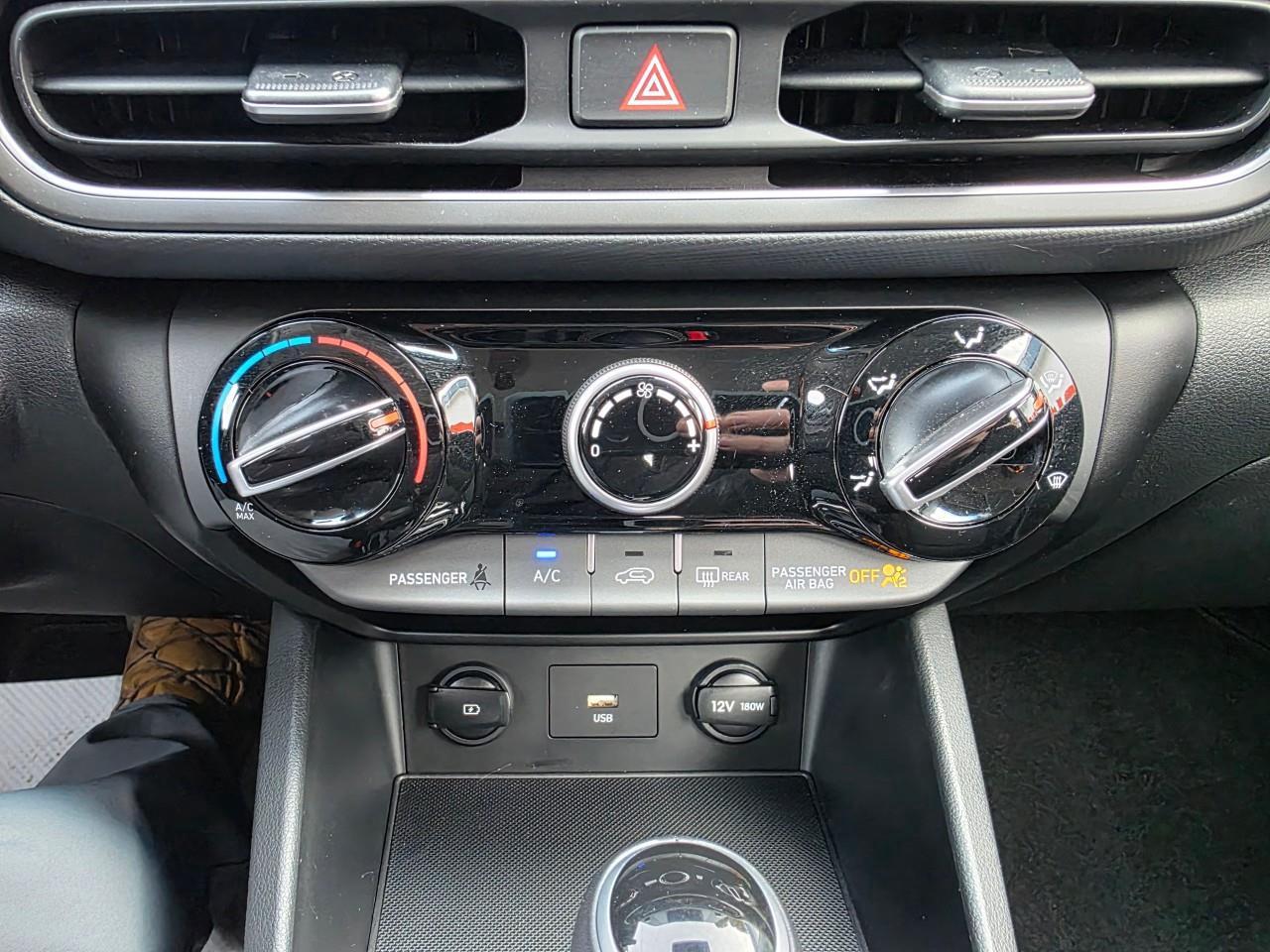 2022 Hyundai KONA 2.0L Preferred 4dr Front-Wheel Drive Photo