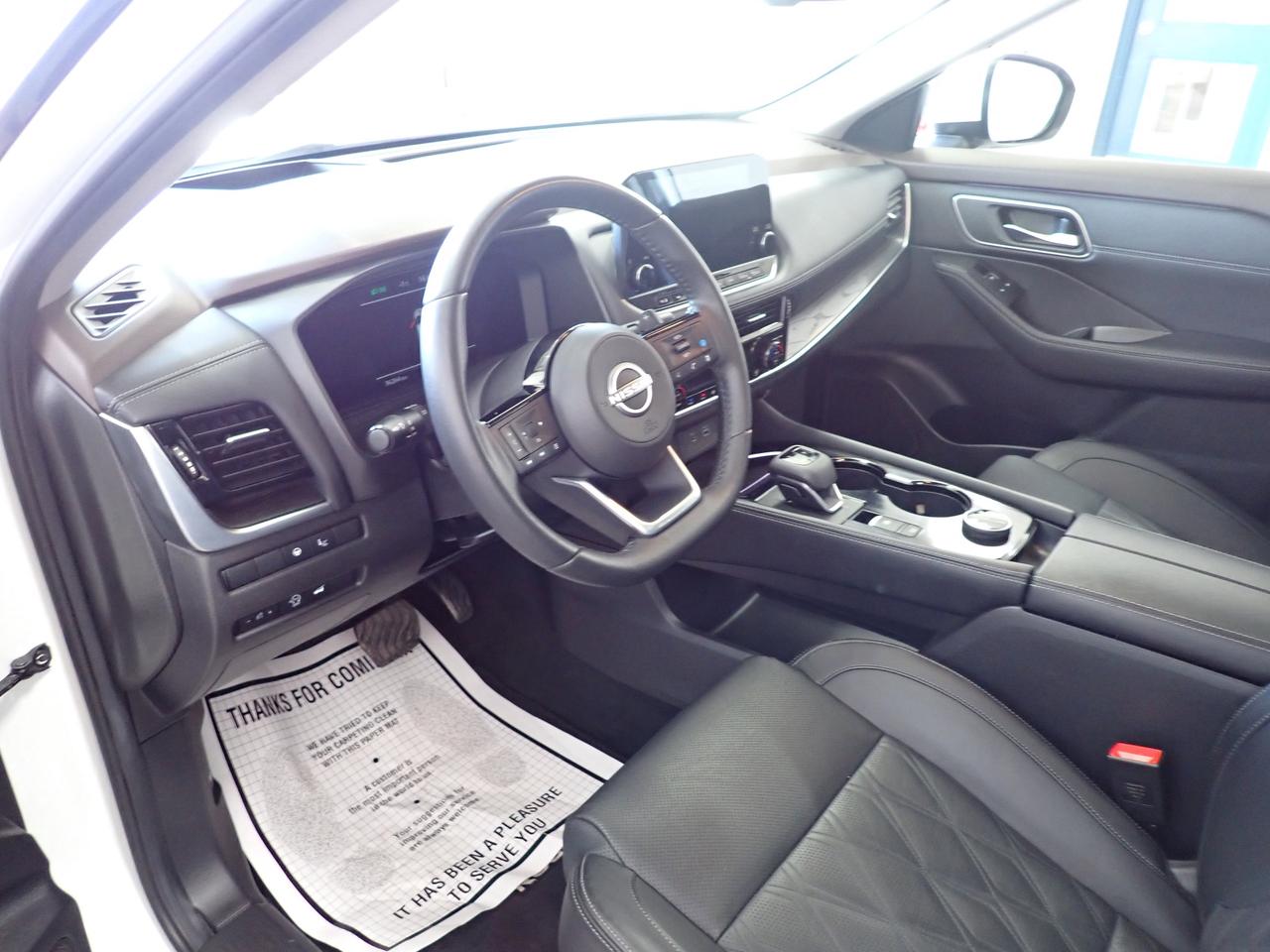 2023 Nissan Rogue Platinum AWD LEATHER NAVI SUNROOF Photo