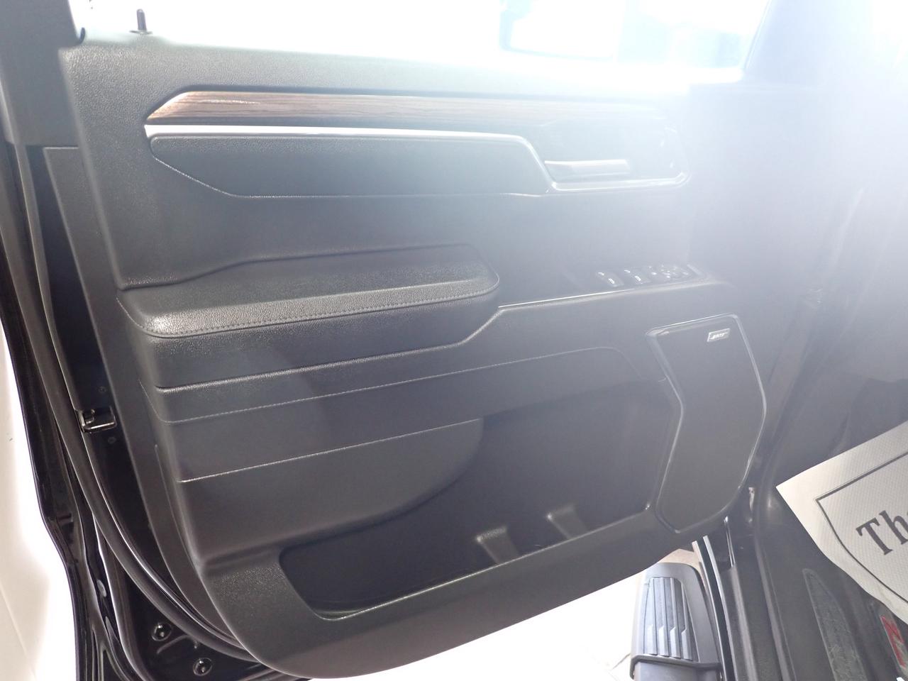 2023 Chevrolet Silverado 1500 RST 4WD Crew Cab Photo