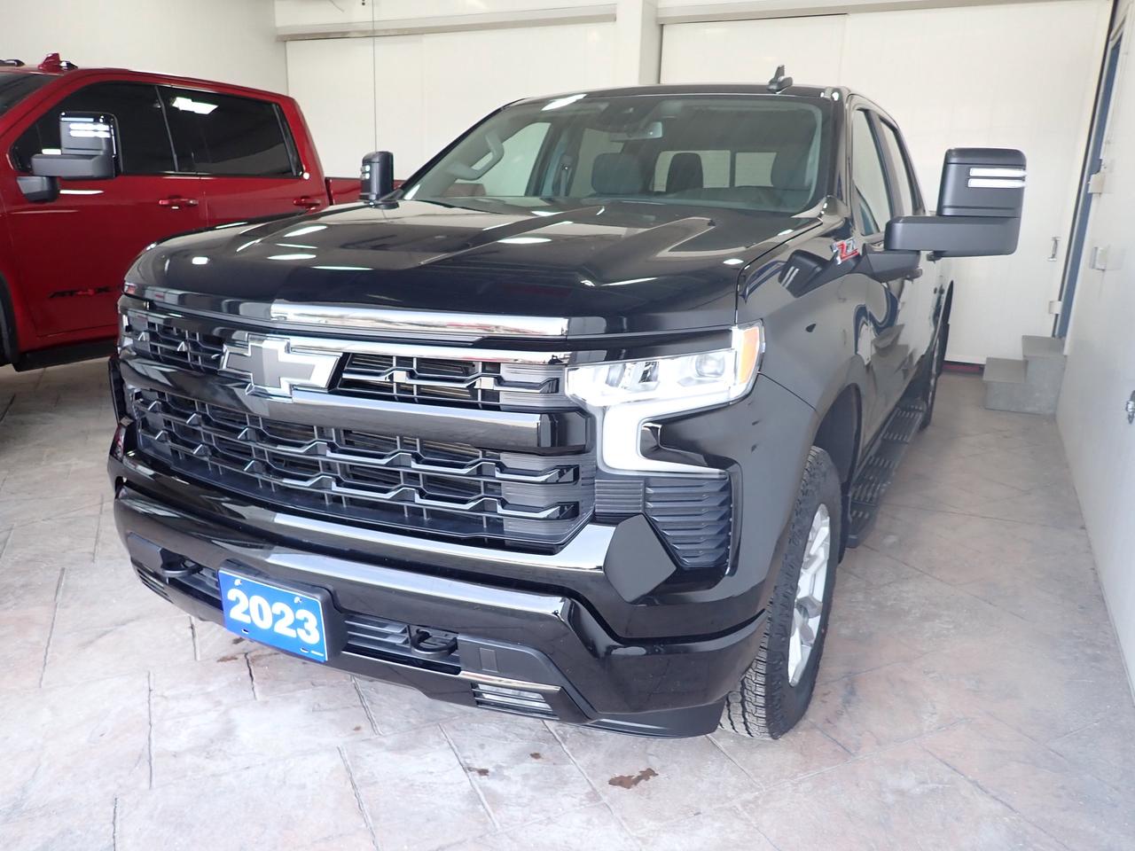 2023 Chevrolet Silverado 1500 RST 4WD Crew Cab Photo