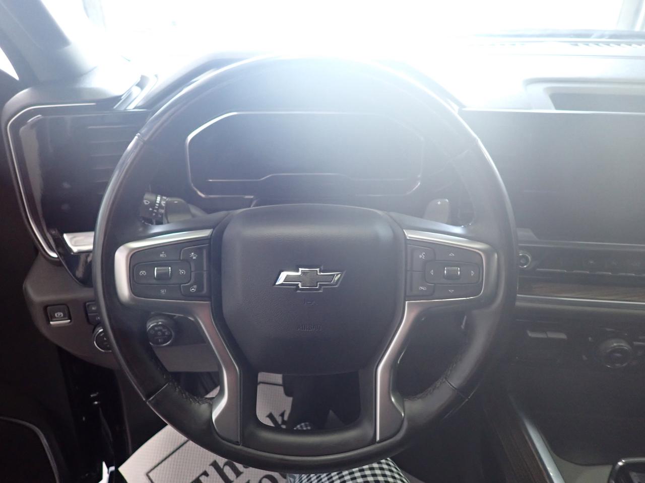 2023 Chevrolet Silverado 1500 RST 4WD Crew Cab Photo