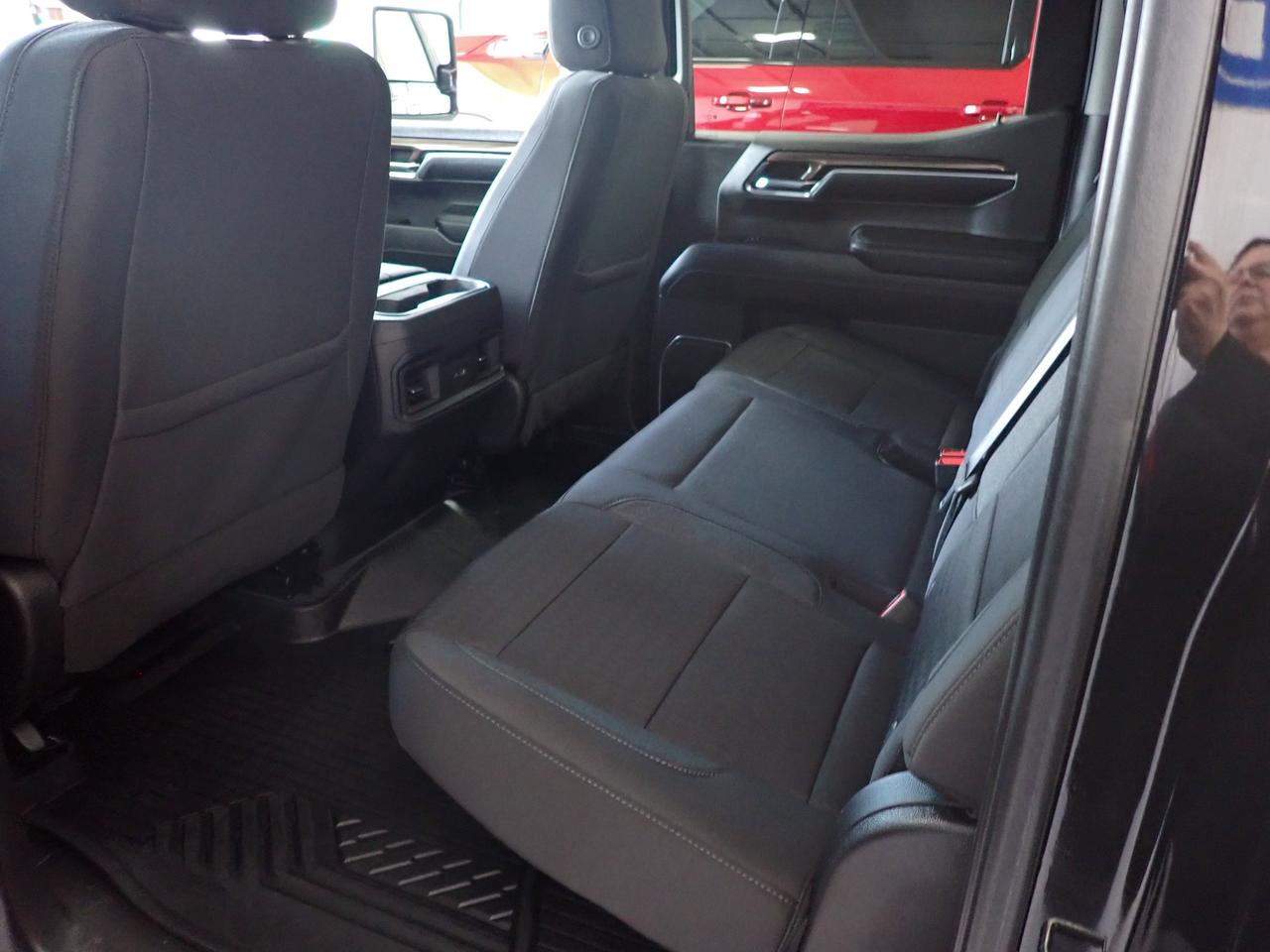 2023 Chevrolet Silverado 1500 RST 4WD Crew Cab Photo