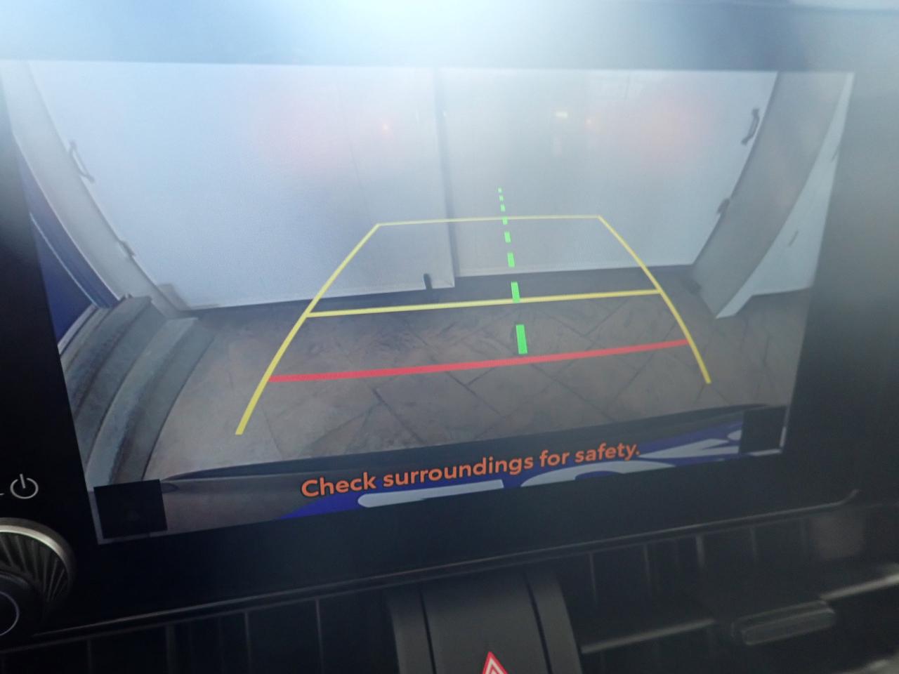 2025 Toyota RAV4 XLE AWD LEATHER SUNROOF Photo