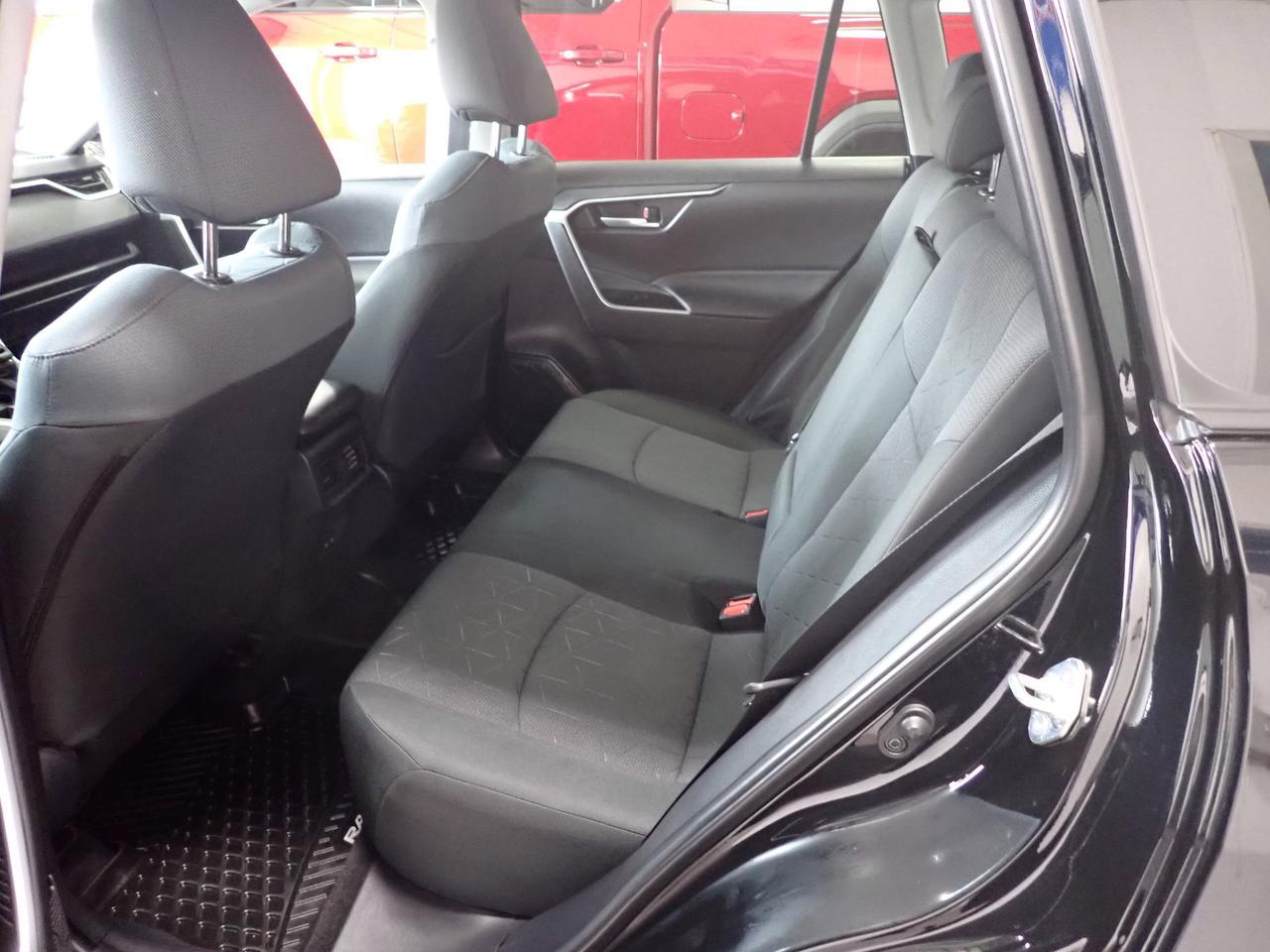 2025 Toyota RAV4 XLE AWD LEATHER SUNROOF Photo