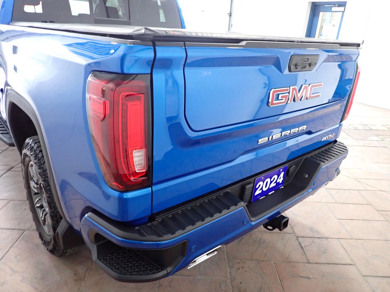 2024 GMC Sierra 1500 AT4 CREW CAB AT4 *DIESEL* LEATHER NAVI SUNROOF Photo