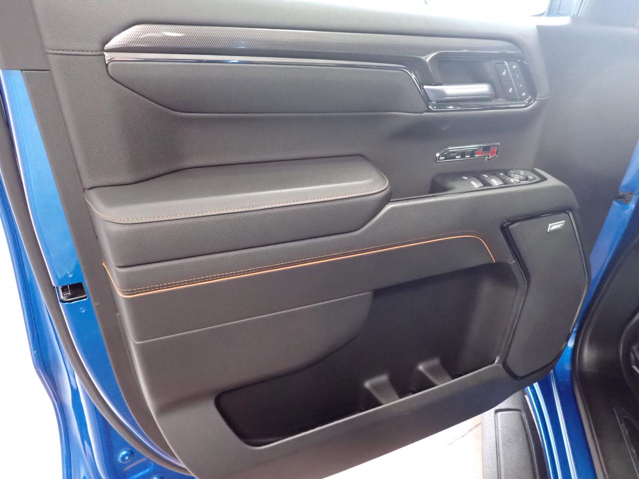 2024 GMC Sierra 1500 AT4 CREW CAB AT4 *DIESEL* LEATHER NAVI SUNROOF Photo