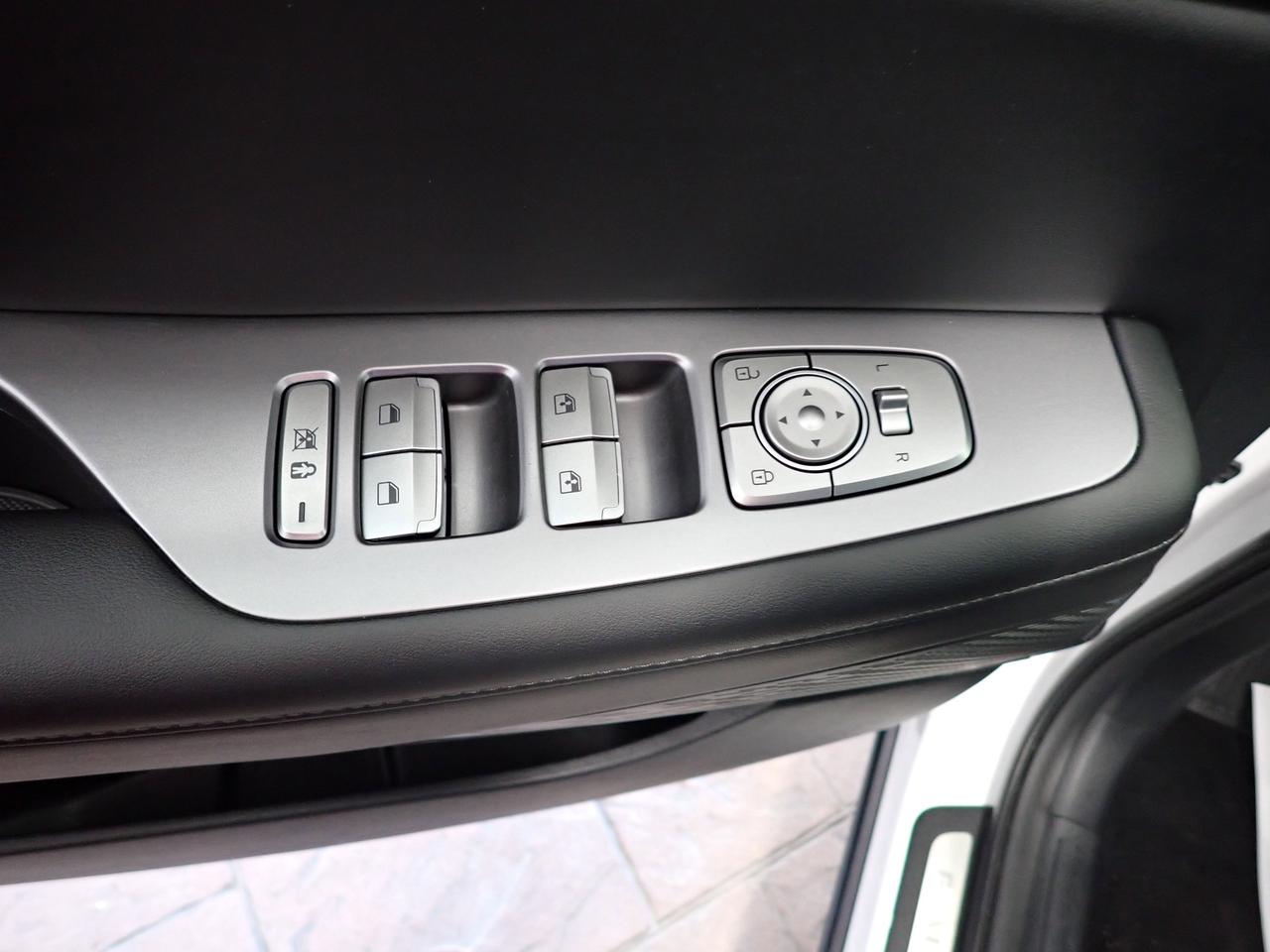 2025 Hyundai PALISADE Urban 7-PASS AWD LEATHER NAVI SUNROOF Photo