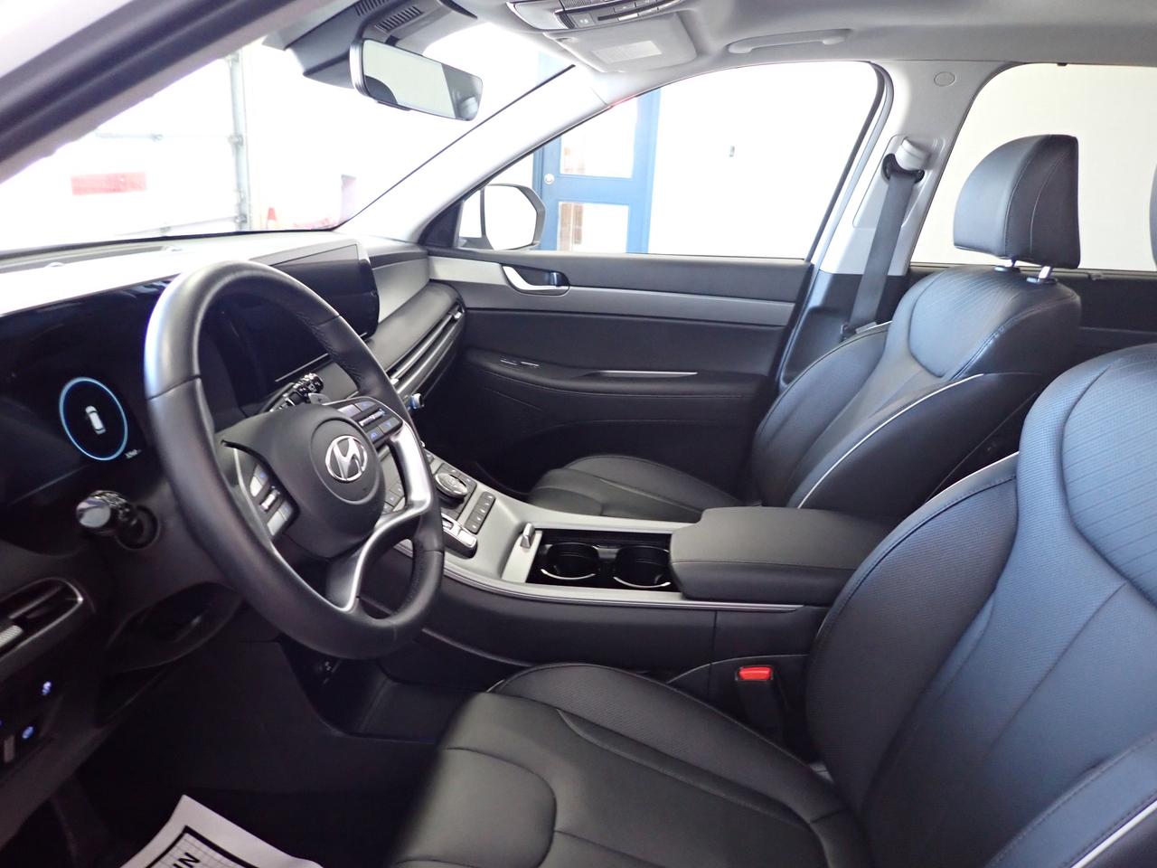 2025 Hyundai PALISADE Urban 7-PASS AWD LEATHER NAVI SUNROOF Photo