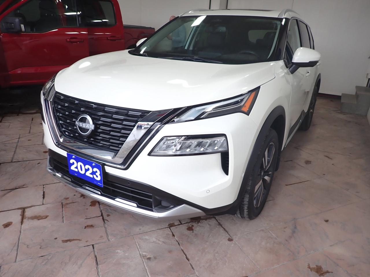 2023 Nissan Rogue Platinum AWD LEATHER NAVI SUNROOF Photo