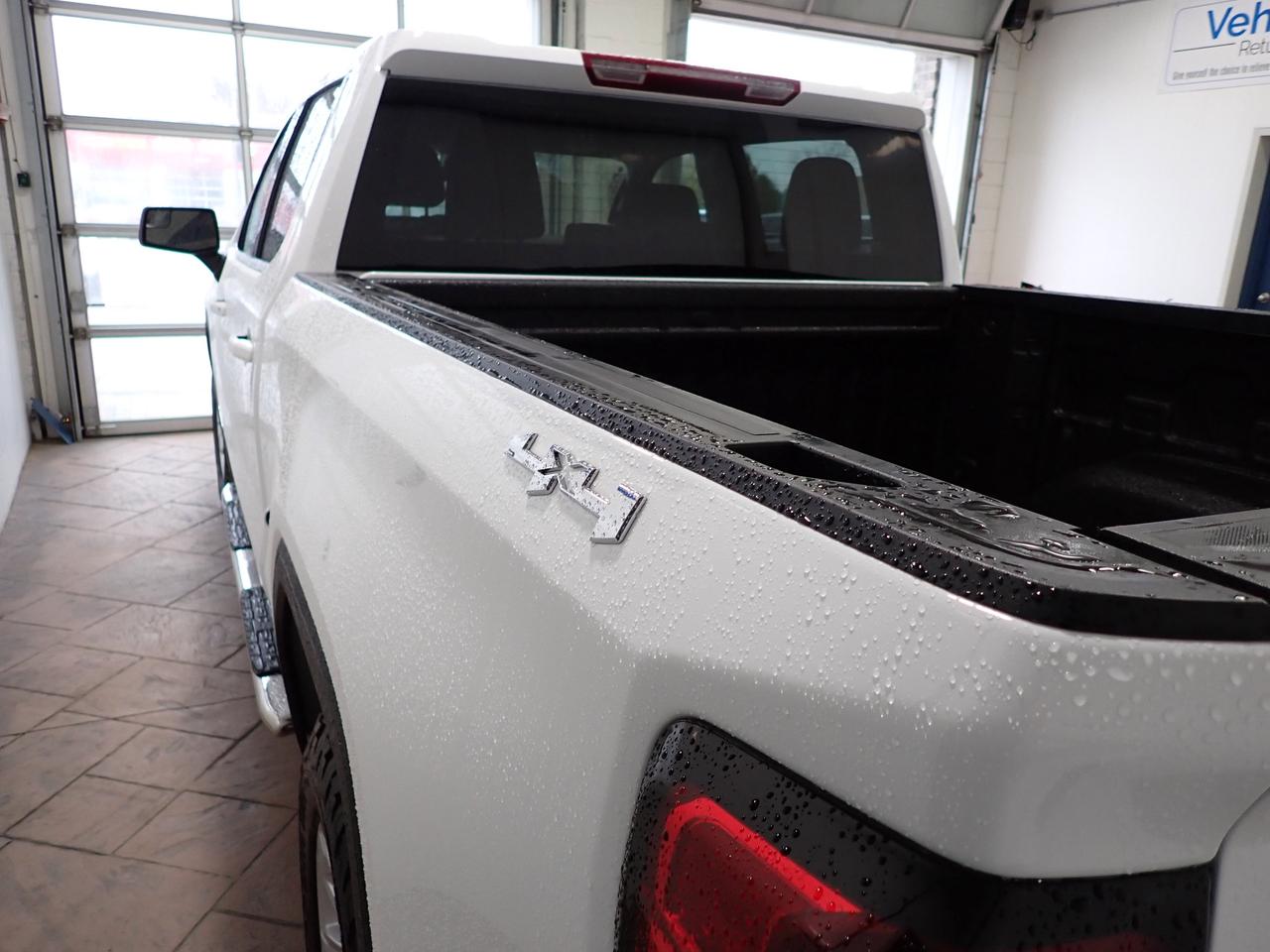 2025 GMC Sierra 1500 SLE 4WD Crew Cab Photo