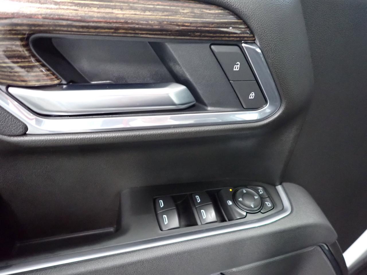 2025 GMC Sierra 1500 SLE 4WD Crew Cab Photo