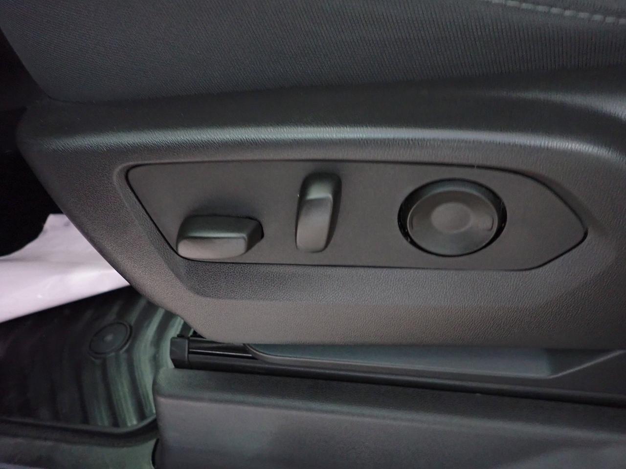 2025 GMC Sierra 1500 SLE 4WD Crew Cab Photo