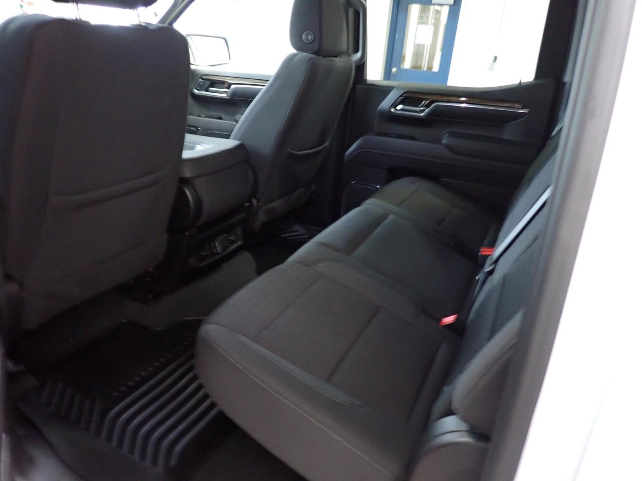 2025 GMC Sierra 1500 SLE 4WD Crew Cab Photo