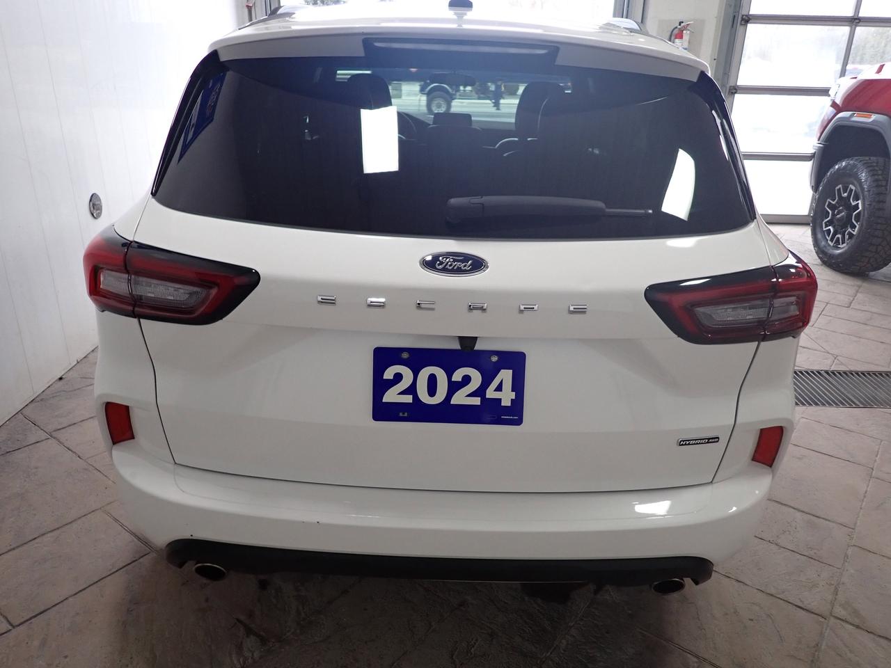 2024 Ford Escape ST-Line AWD *HYBRID* Photo2