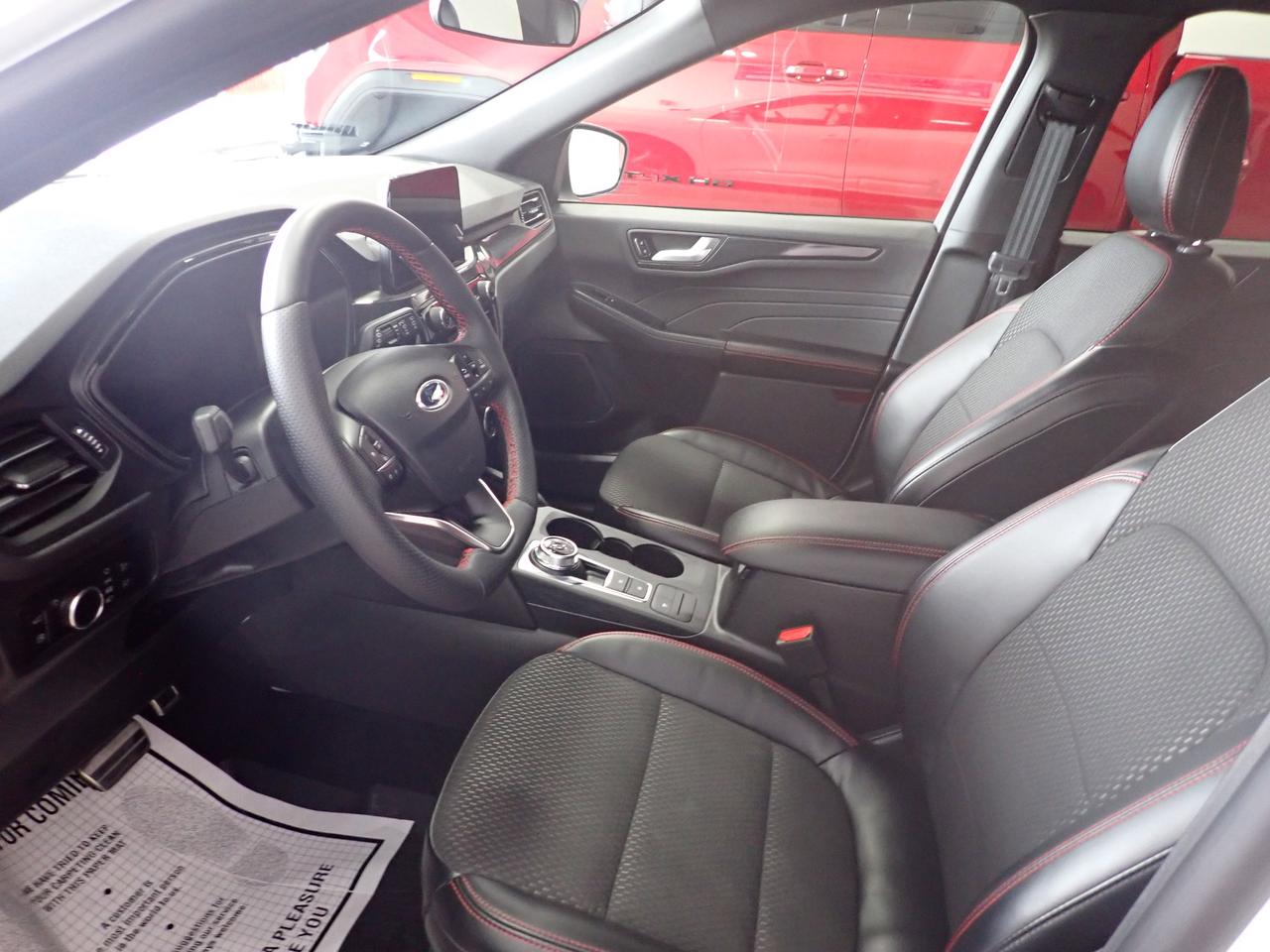 2024 Ford Escape ST-Line AWD *HYBRID* Photo