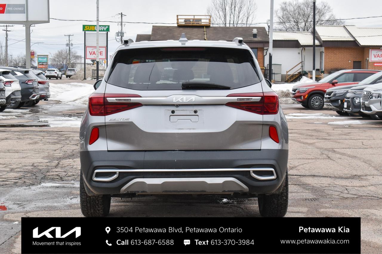 2022 Kia Seltos SX Turbo w/Burgundy Interior 4dr All-Wheel Drive Photo