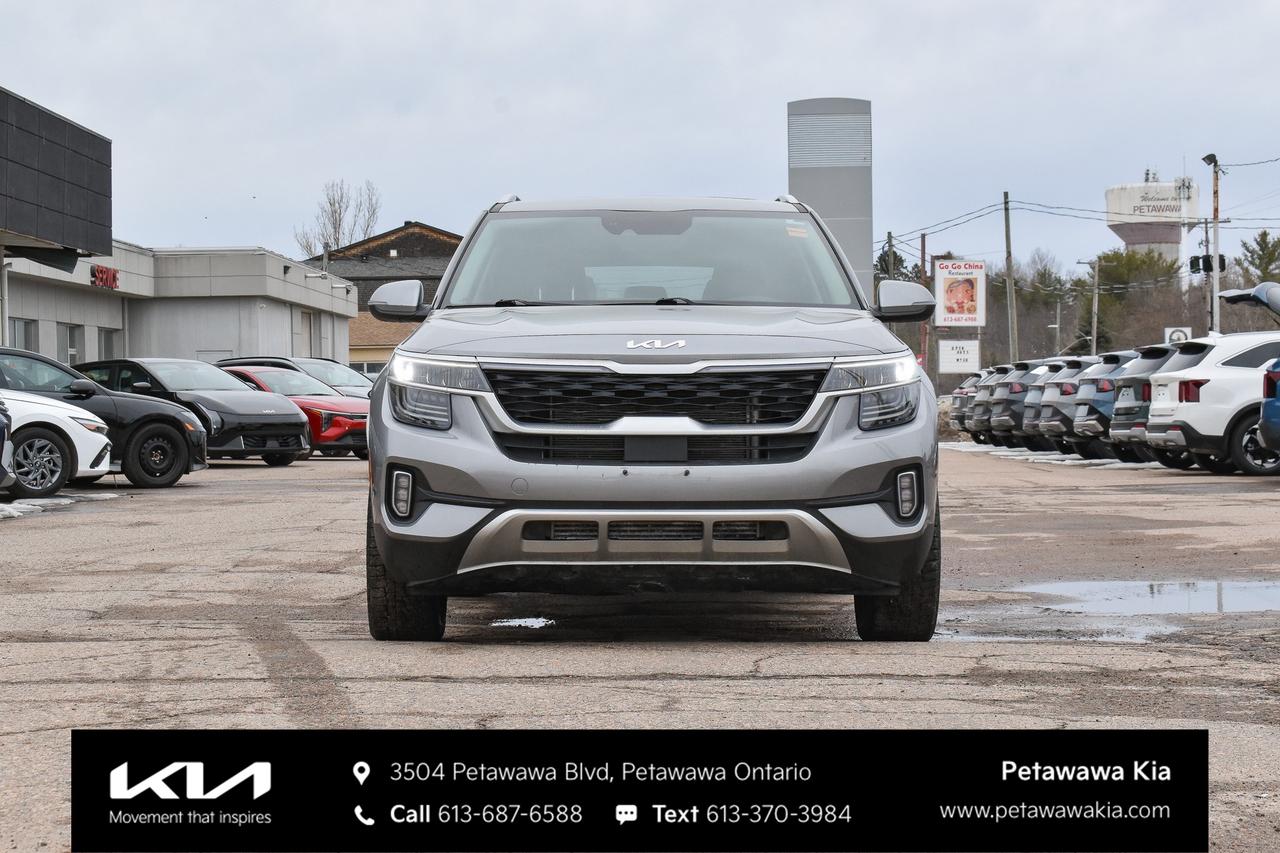 2022 Kia Seltos SX Turbo w/Burgundy Interior 4dr All-Wheel Drive Photo