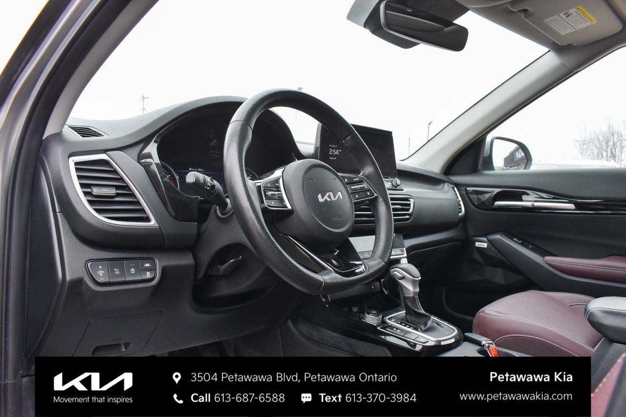 2022 Kia Seltos SX Turbo w/Burgundy Interior 4dr All-Wheel Drive Photo