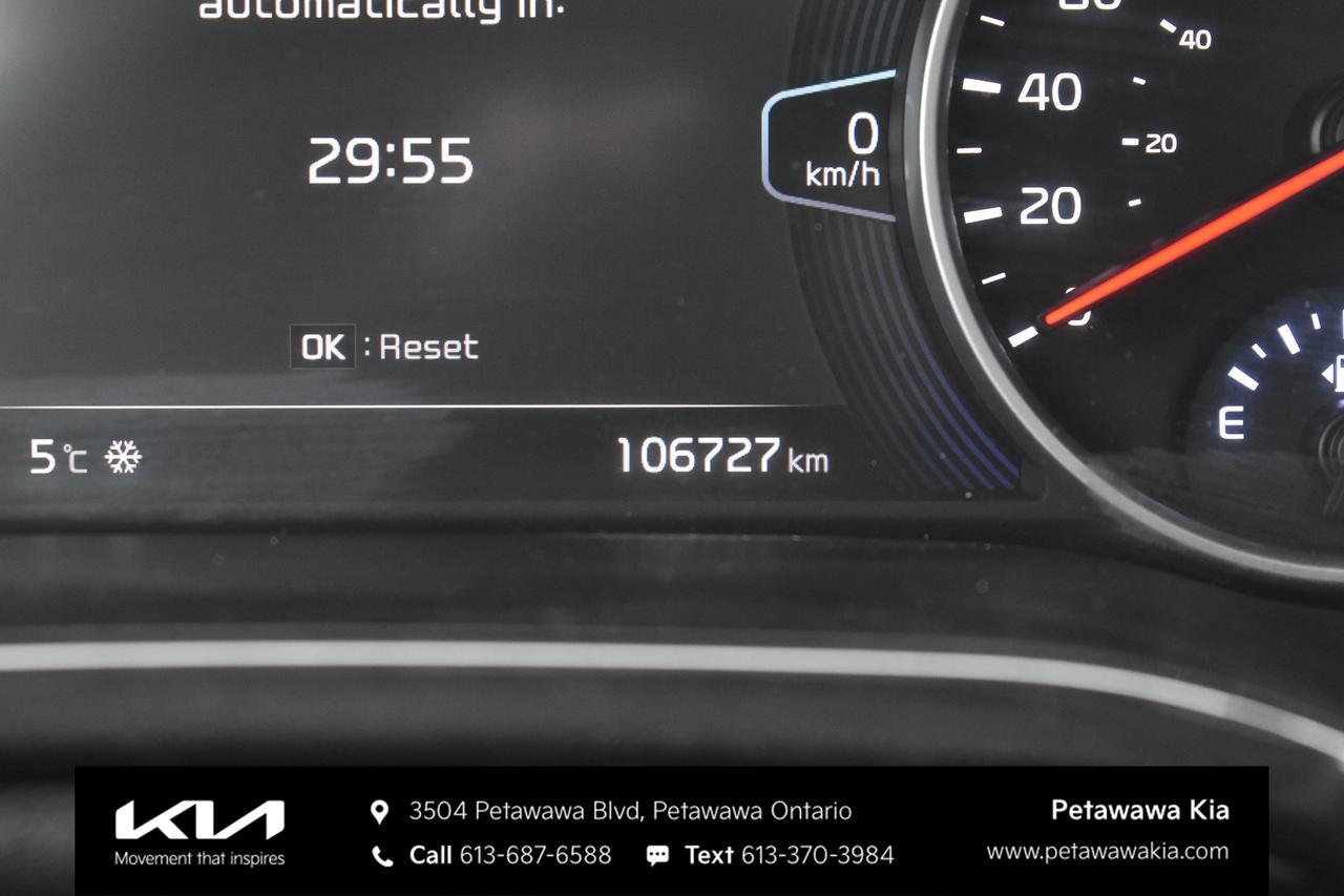2022 Kia Seltos SX Turbo w/Burgundy Interior 4dr All-Wheel Drive Photo
