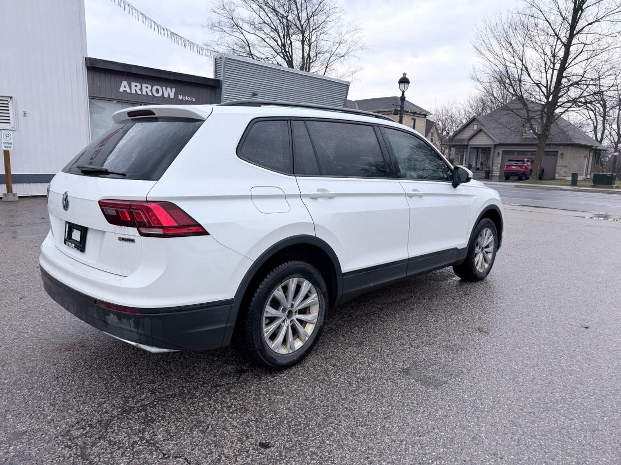 2020 Volkswagen Tiguan Trendline 4Motion Photo4