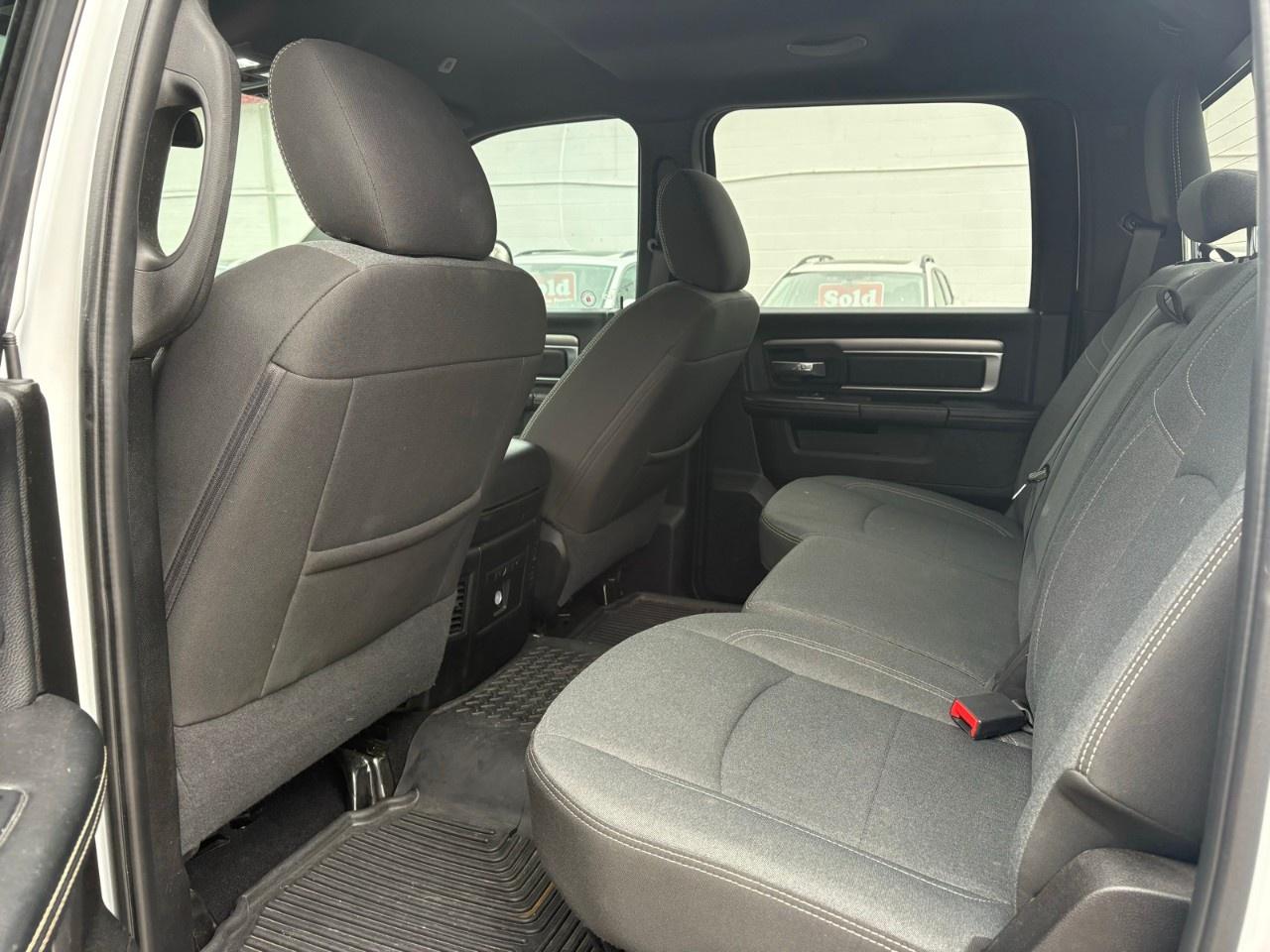 2021 RAM 1500 Classic WARLOCK 4X4 CREW CAB 5'7" BOX Photo