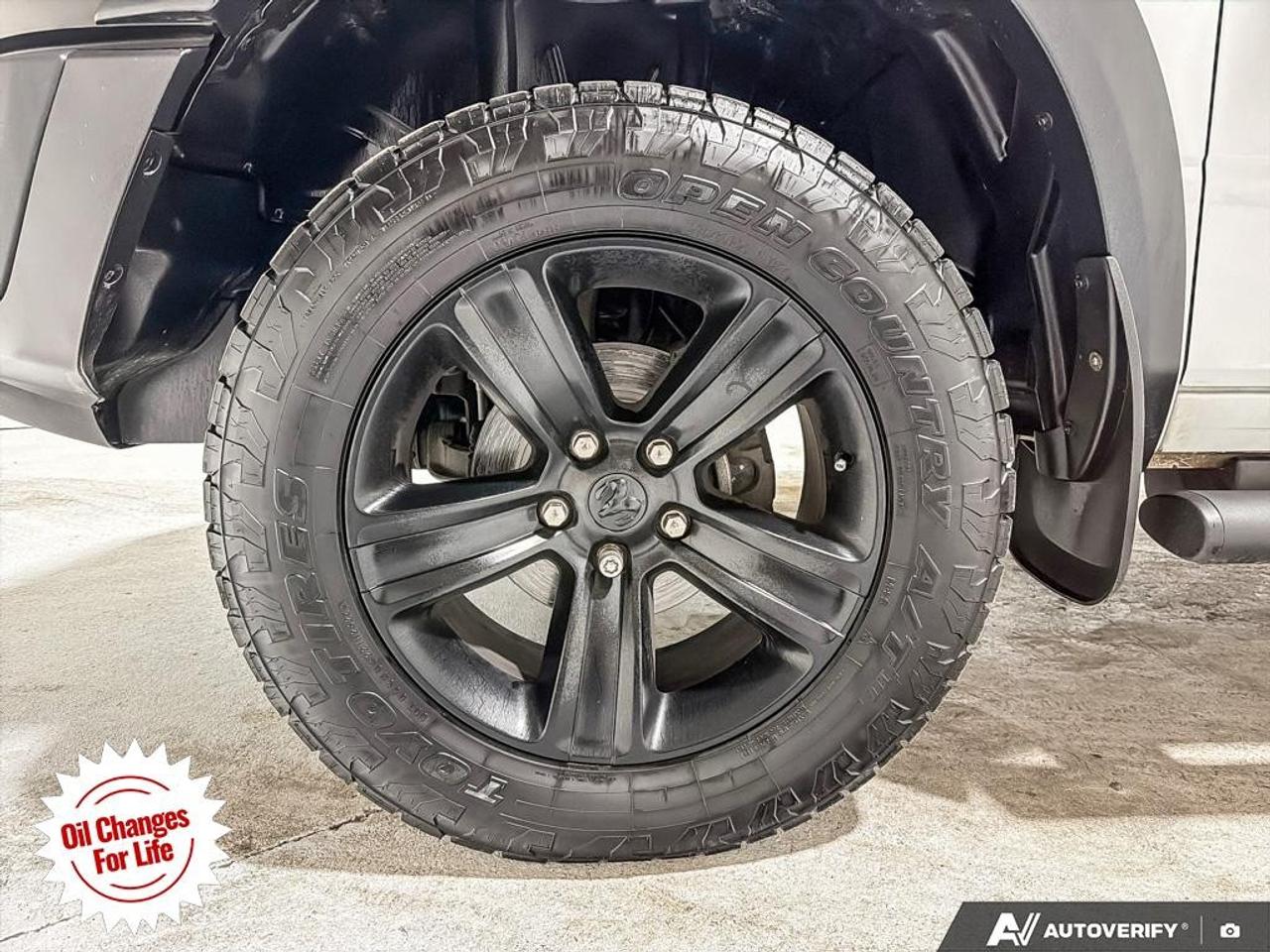 2021 RAM 1500 Classic WARLOCK 4X4 CREW CAB 5'7" BOX Photo