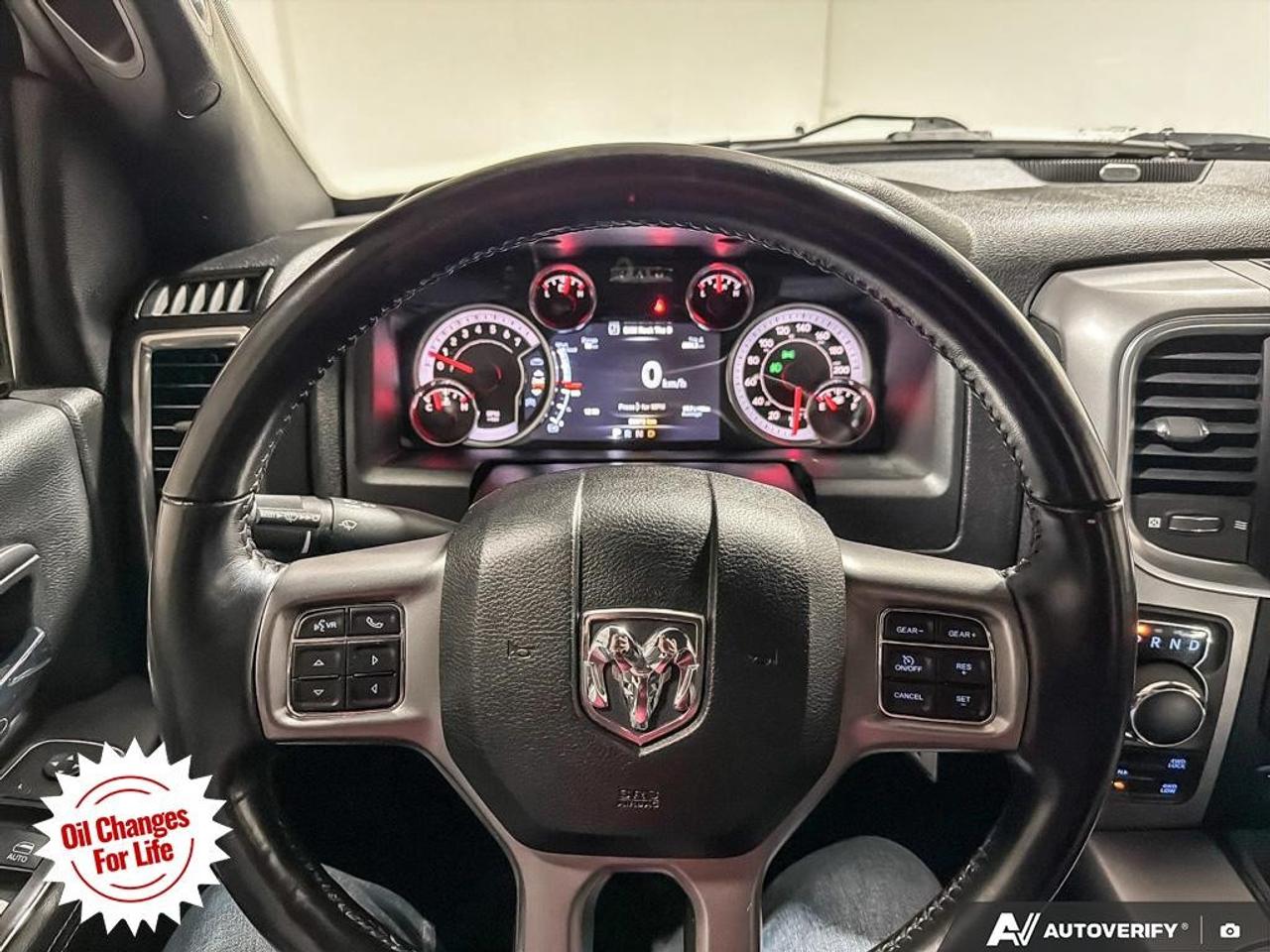 2021 RAM 1500 Classic WARLOCK 4X4 CREW CAB 5'7" BOX Photo