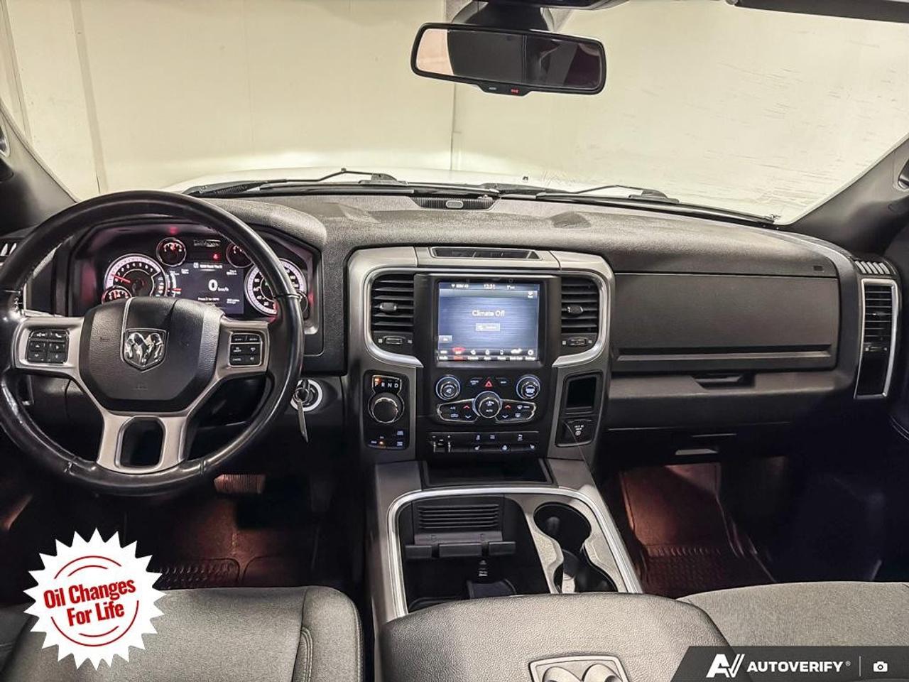2021 RAM 1500 Classic WARLOCK 4X4 CREW CAB 5'7" BOX Photo