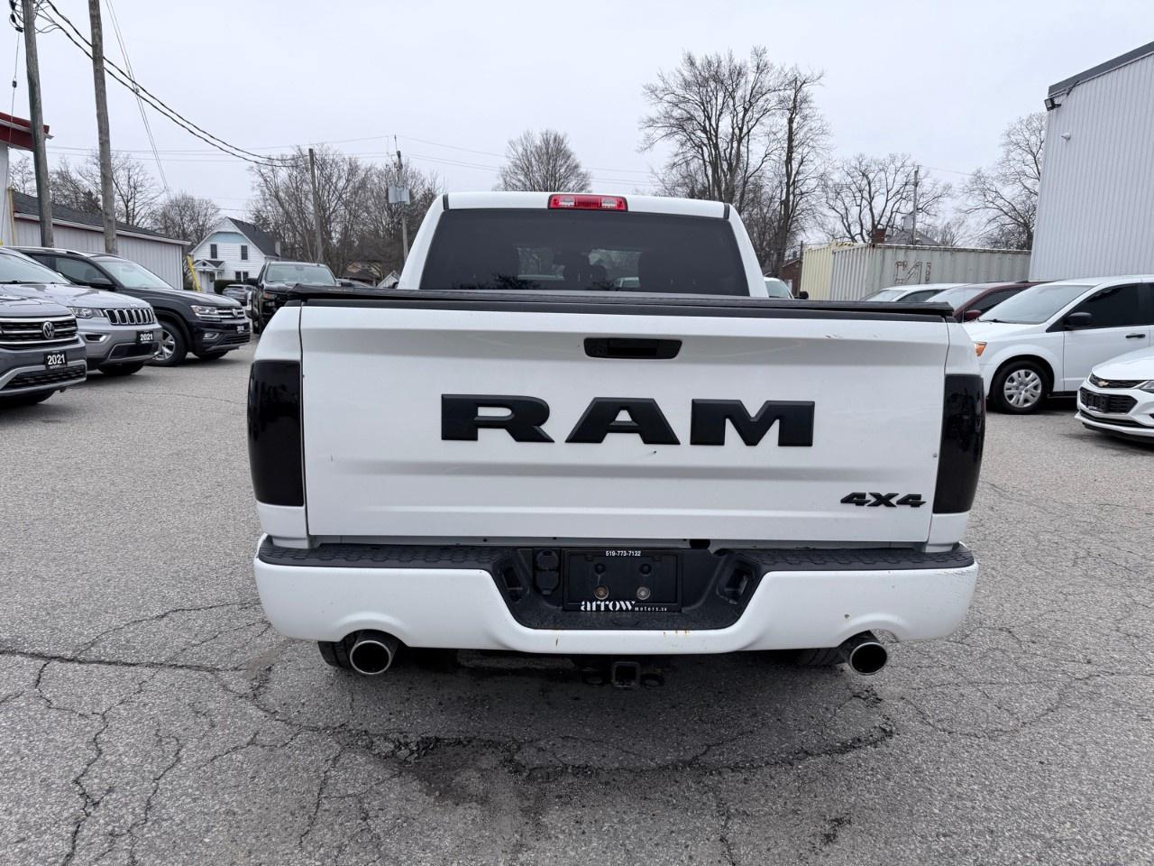 2019 RAM 1500 Classic EXPRESS 4X4 CREW CAB 5'7" BOX Photo2
