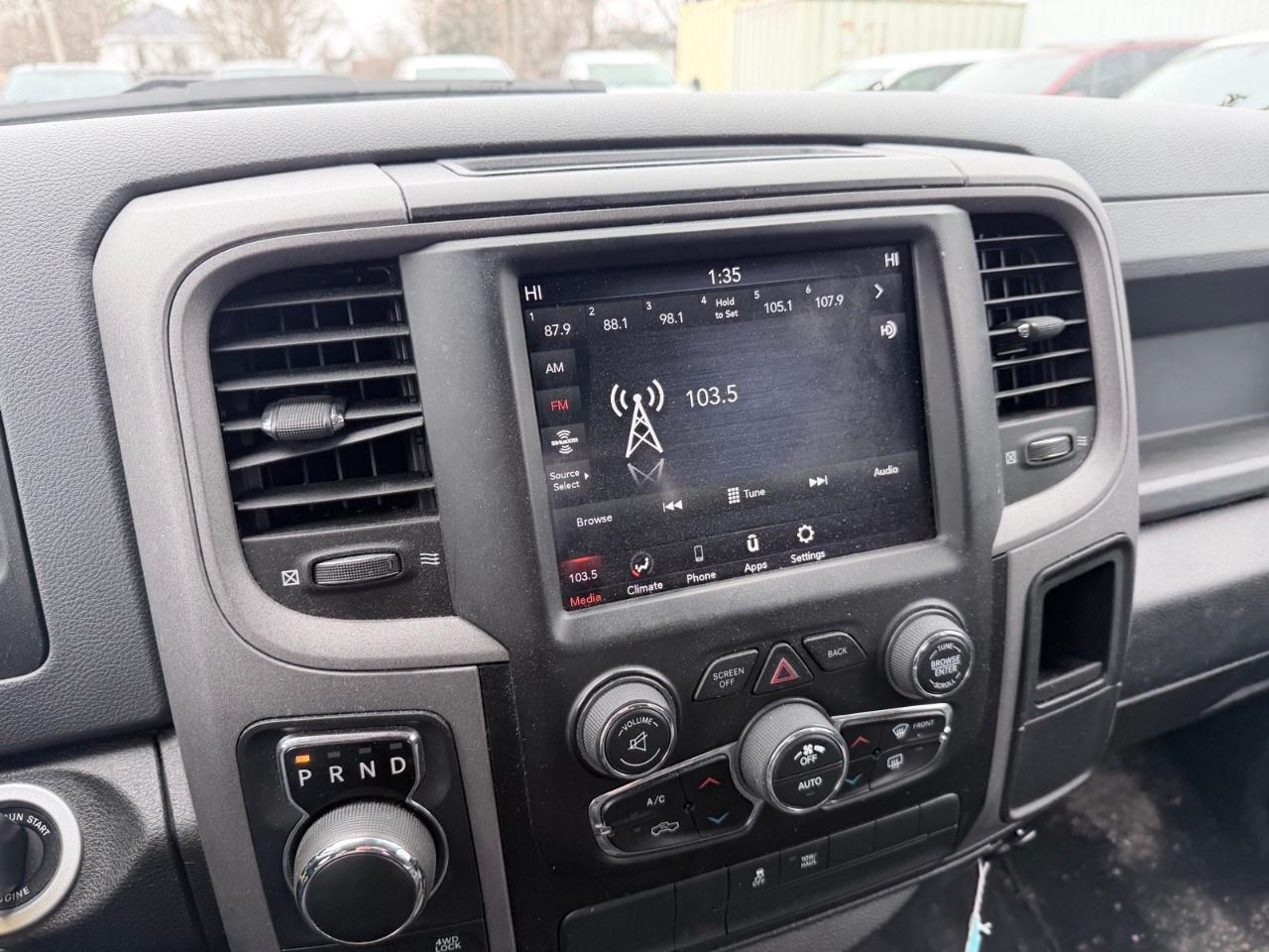 2019 RAM 1500 Classic EXPRESS 4X4 CREW CAB 5'7" BOX Photo