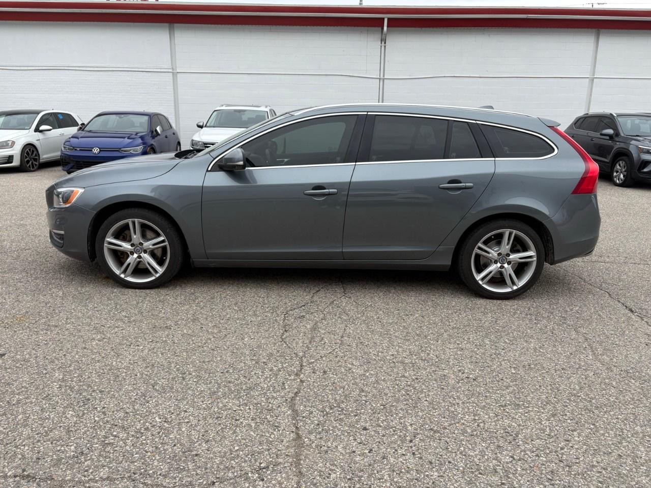 2017 Volvo V60 4dr Wgn T5 Special Edition Premier AWD Photo