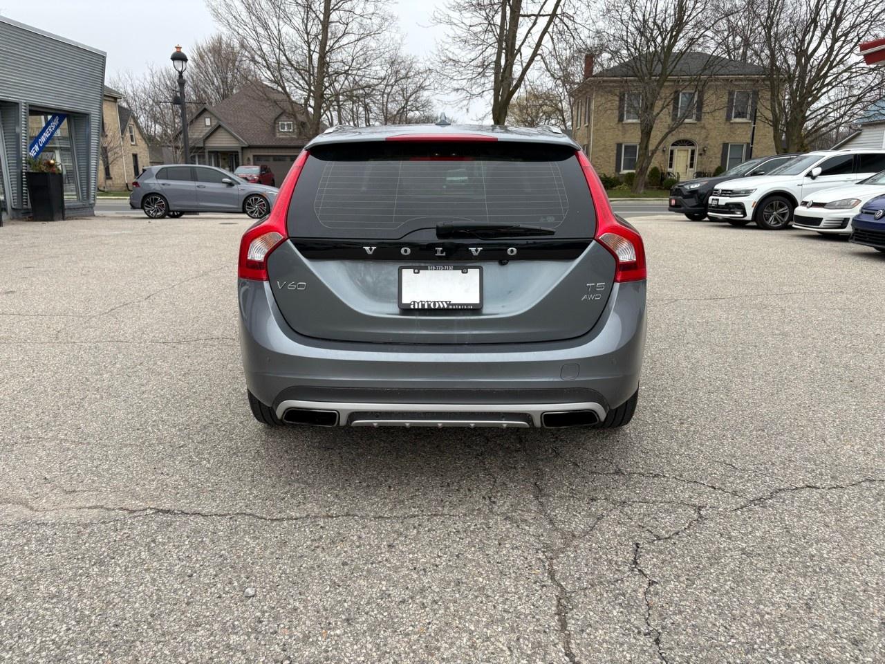 2017 Volvo V60 4dr Wgn T5 Special Edition Premier AWD Photo3