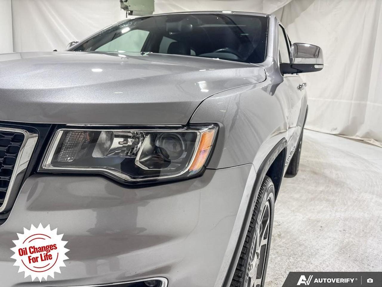 2021 Jeep Grand Cherokee LIMITED 4X4 Photo