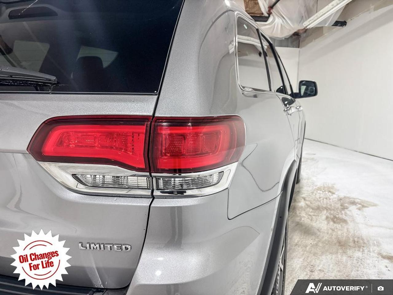 2021 Jeep Grand Cherokee LIMITED 4X4 Photo