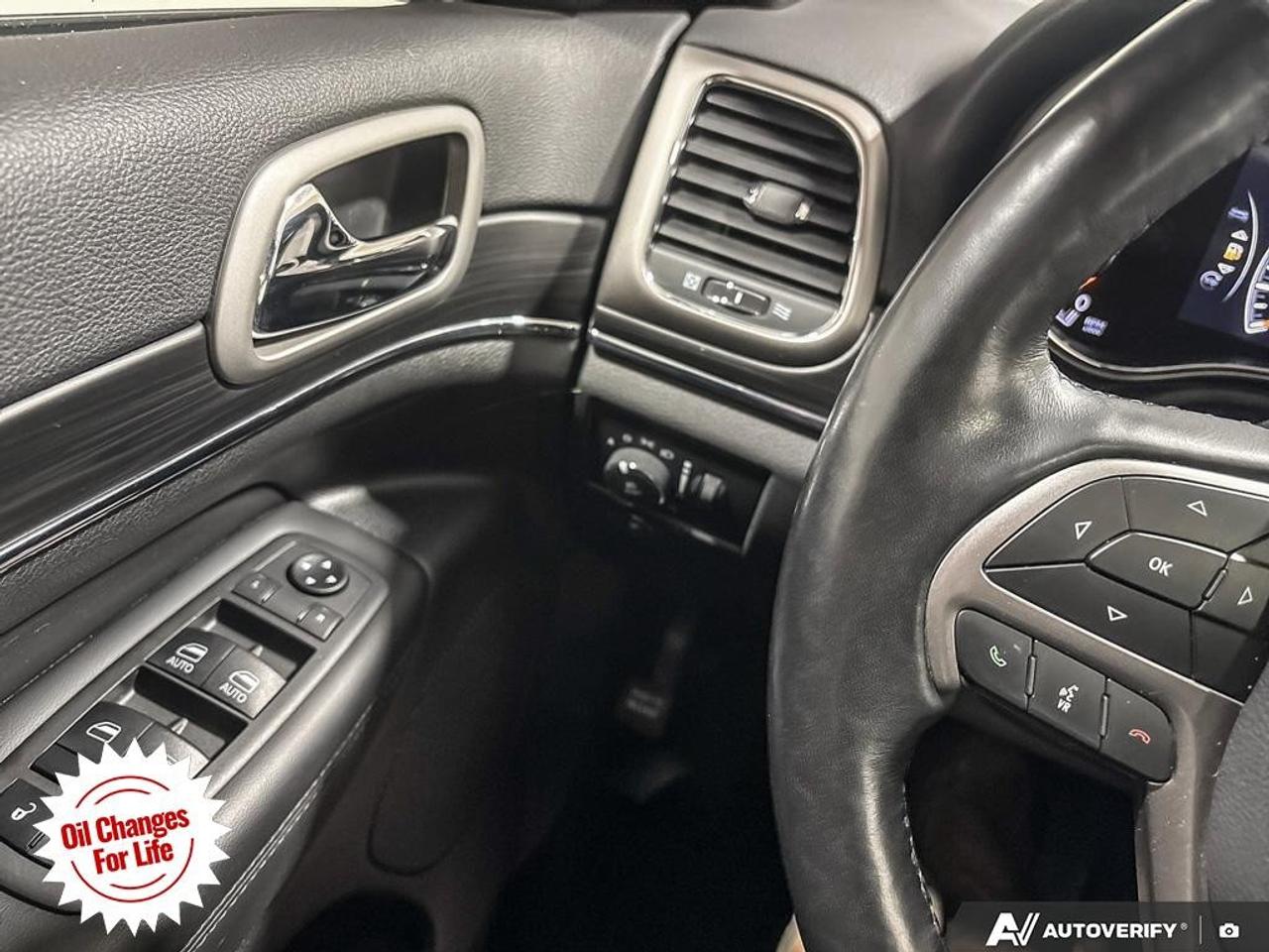 2021 Jeep Grand Cherokee LIMITED 4X4 Photo